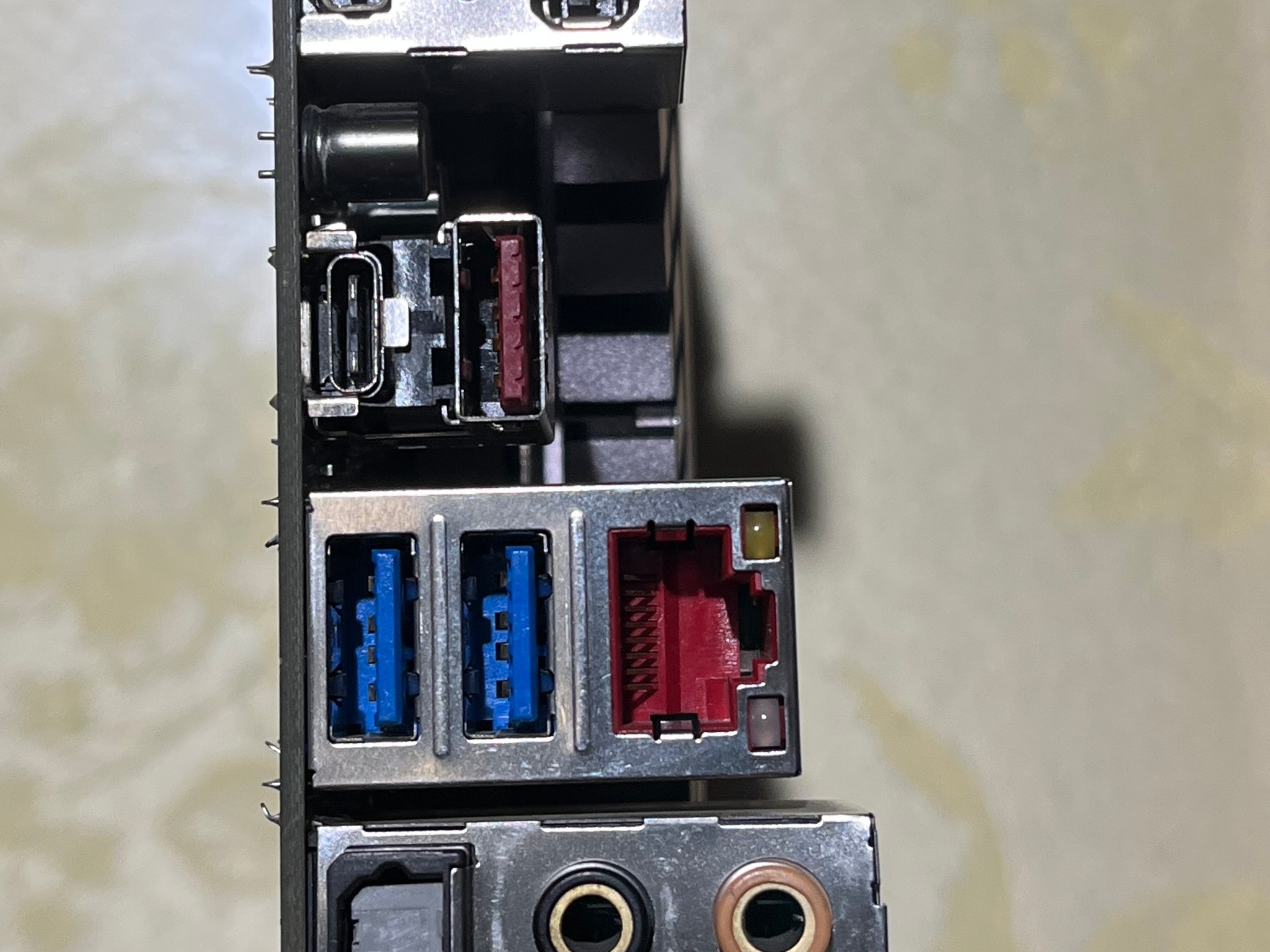 ASUS MAXIMUS VIII HERO LGA 1151 Motherboard – Parts / Not Working – Bent Pins