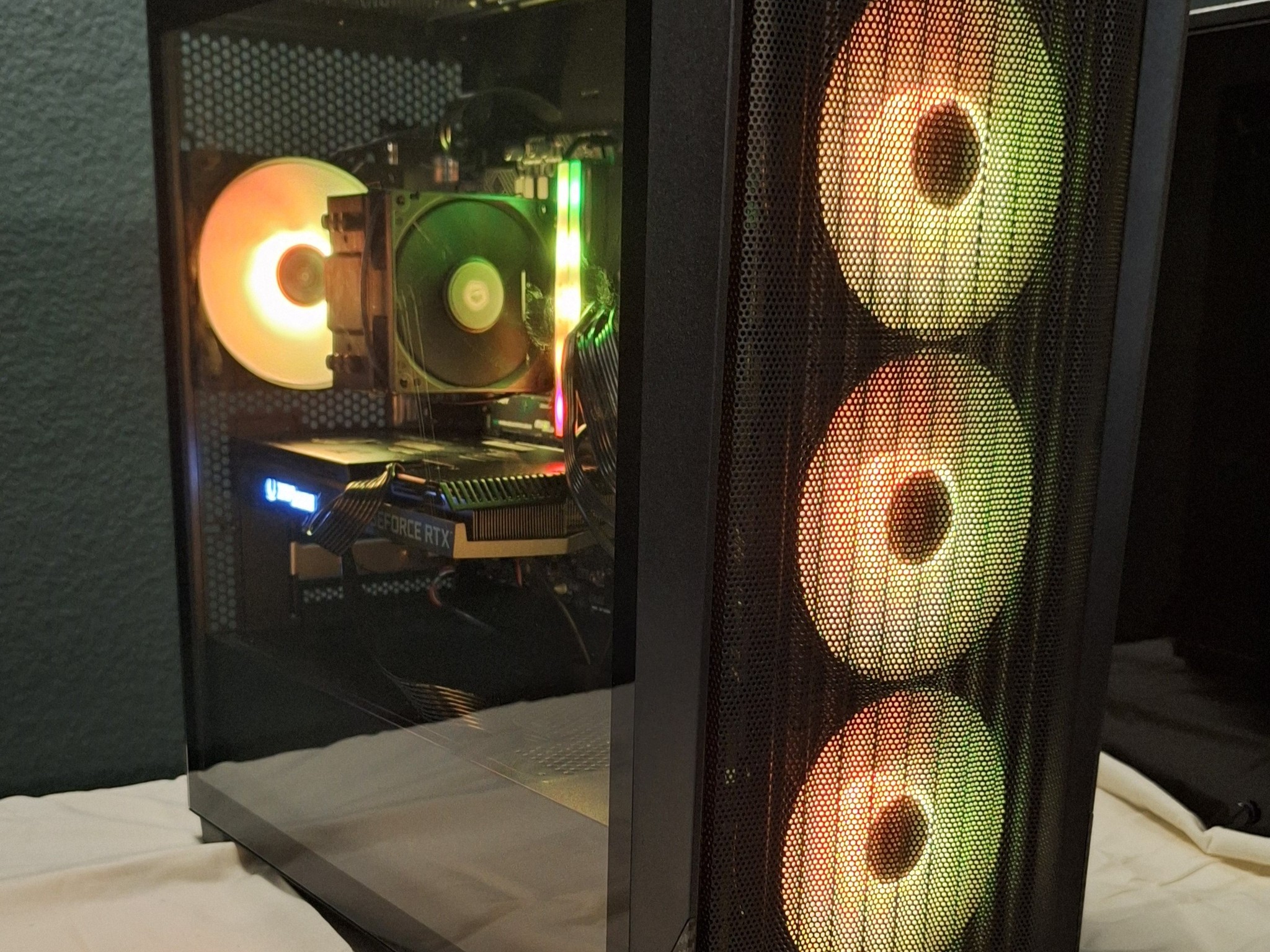 1440p Custom Gaming PC | RTX 3070 | i5-12600KF | 32GB DDR4 RAM | 2TB SSD | 850W PSU