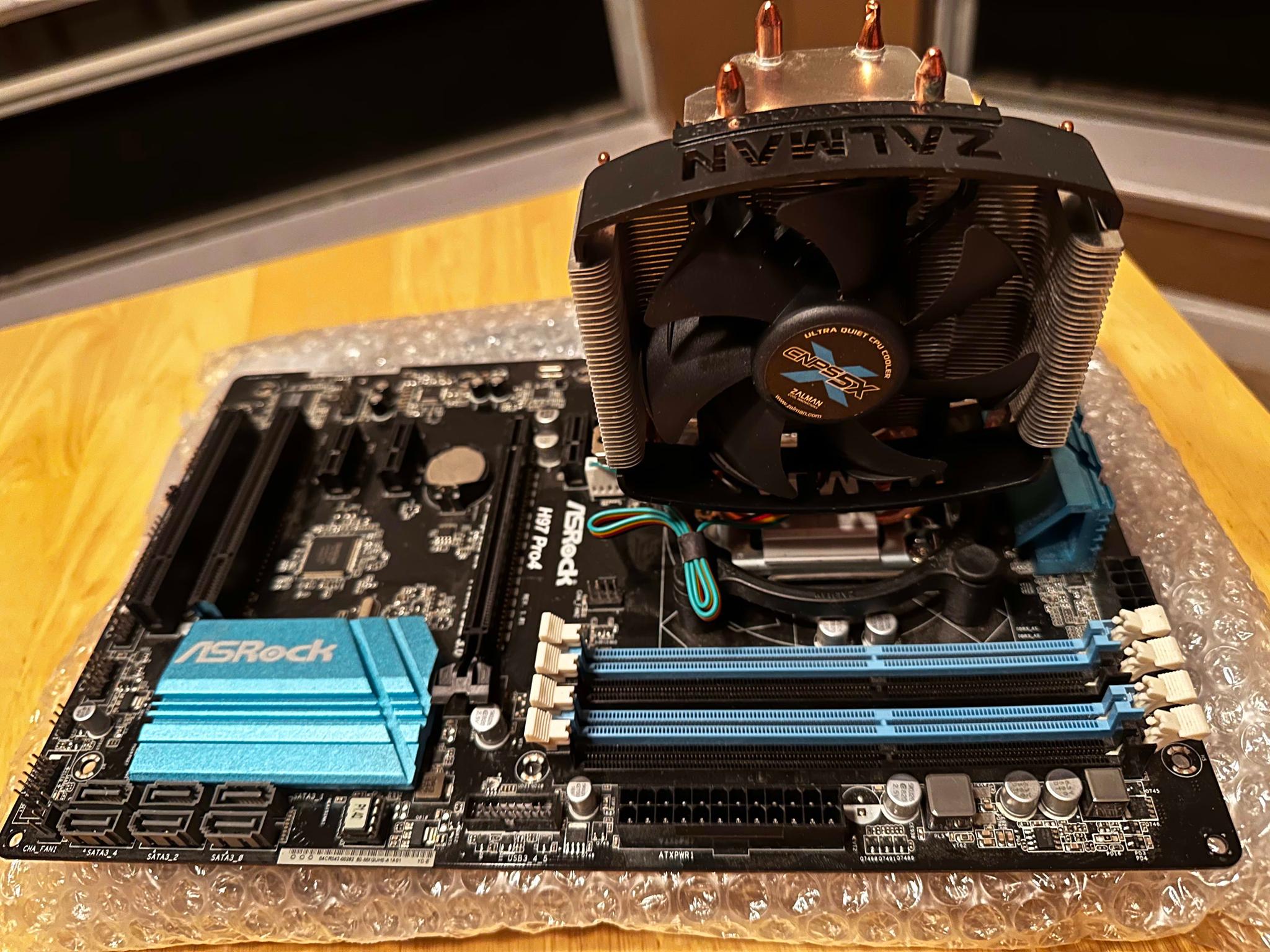 Asrock H97 Pro4 + i5-4690k + Zalman cooler bundle