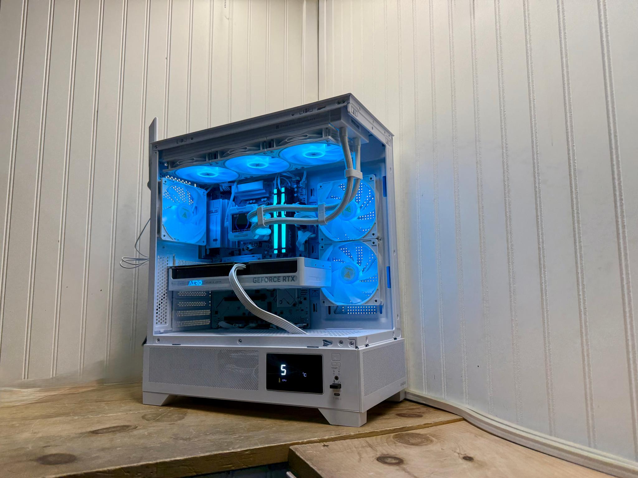 ⚡ FROST TITAN – RTX 5080 + Ryzen 7 9800X3D | 360mm AIO | 32G DDR5 FLAGSHIP 4K GAMING BEAST ⚡