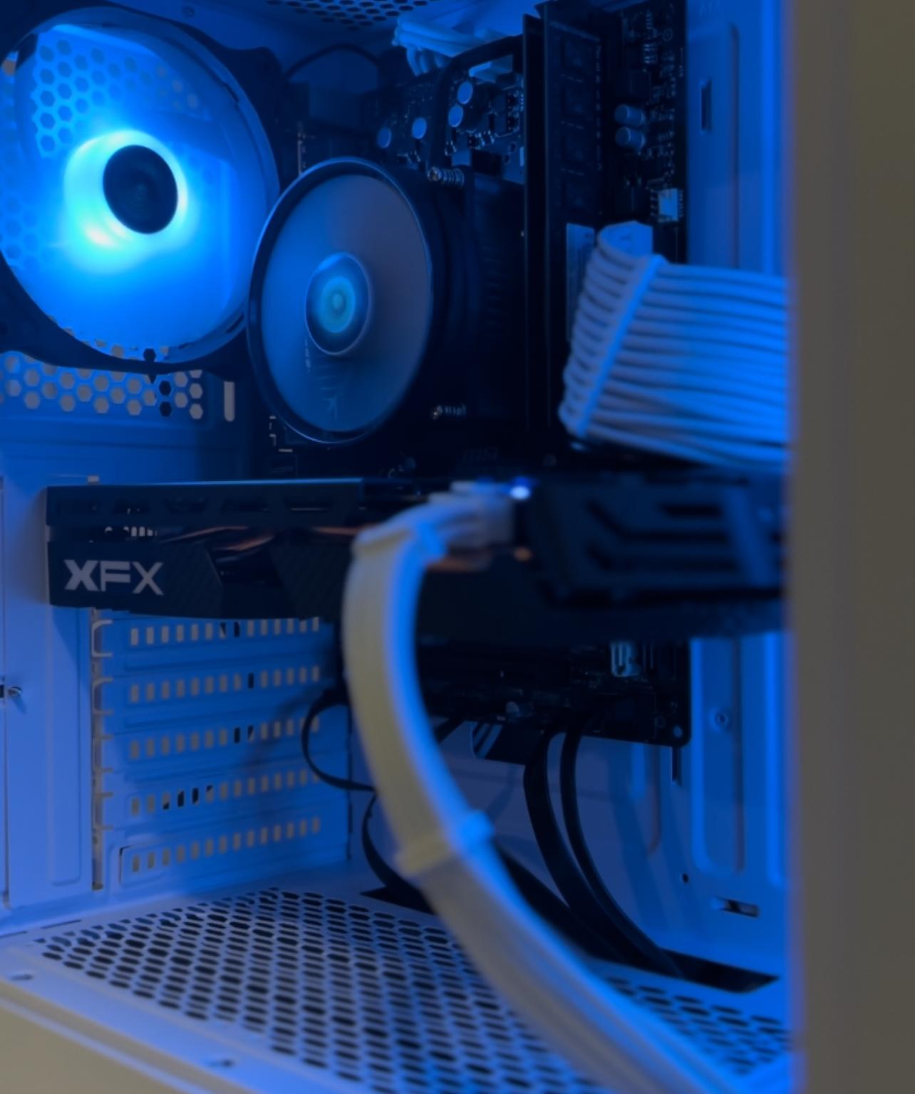 ❄️ Budget | RX 580 | i7 Equivalent | 16GB RAM | 512GB SSD