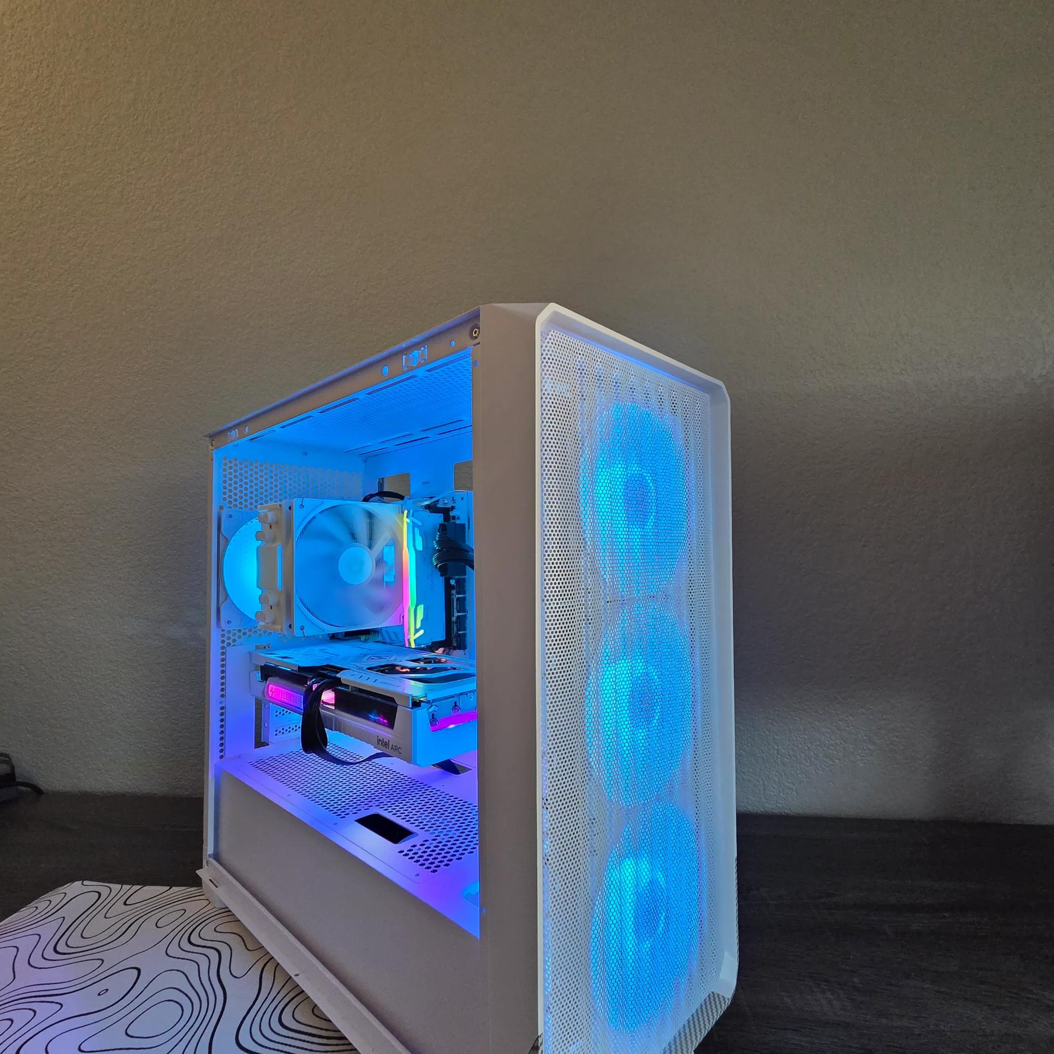 Aesthetic frost white gaming pc !(NEW)!