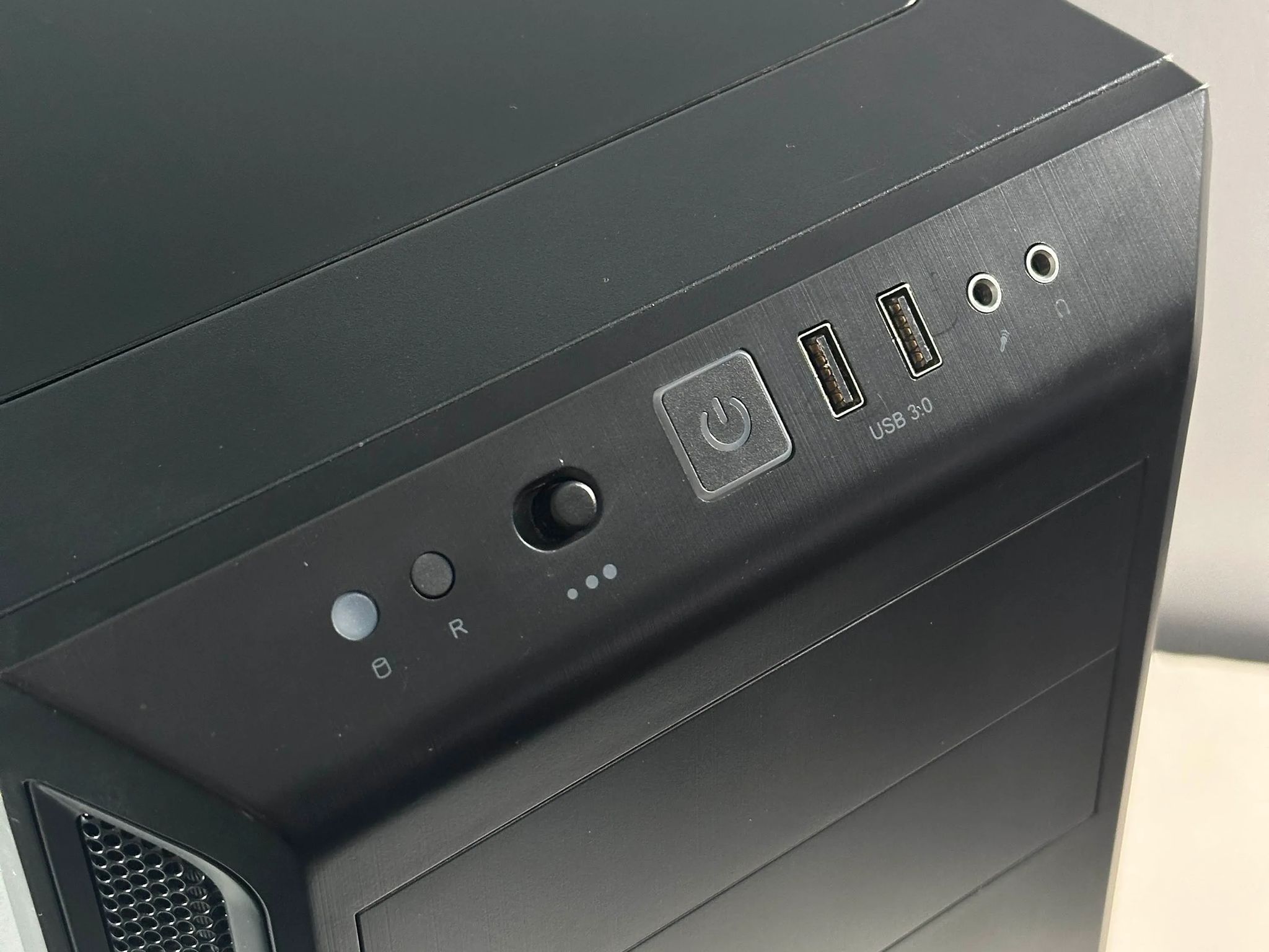 BeQuiet! Pure Base 600 Silent ATX Mid Tower Computer case W/ 1 140mm Fan FREE SHIPPING