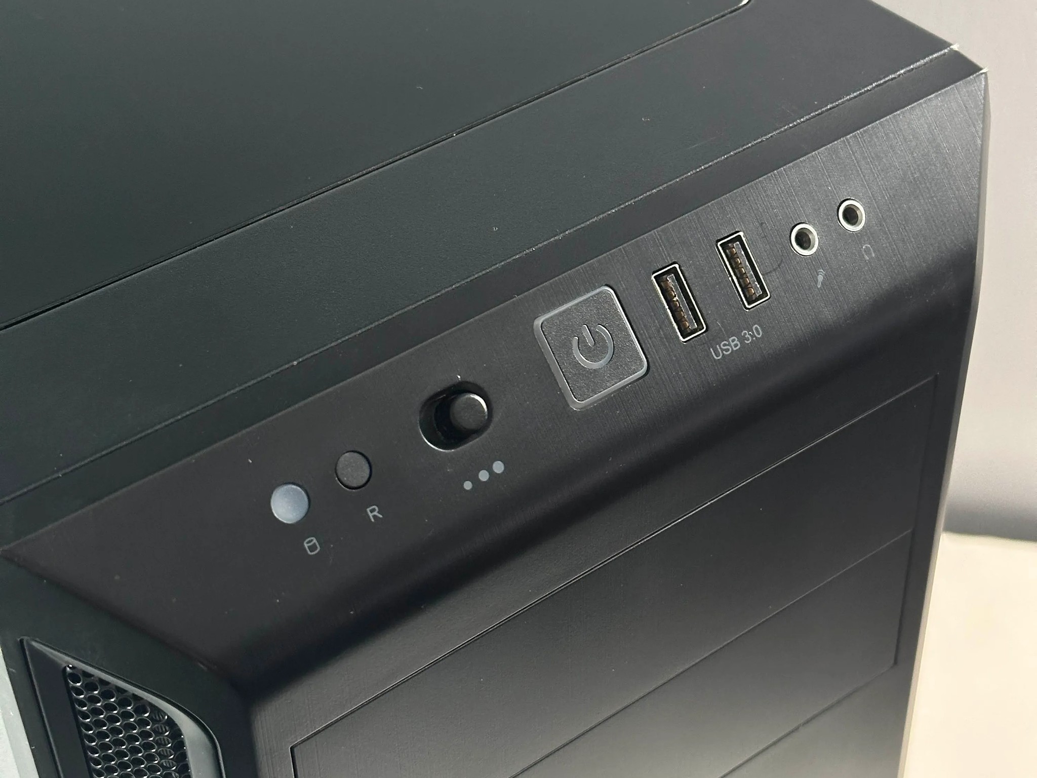 BeQuiet! Pure Base 600 Silent ATX Mid Tower Computer case W/ 1 140mm Fan FREE SHIPPING