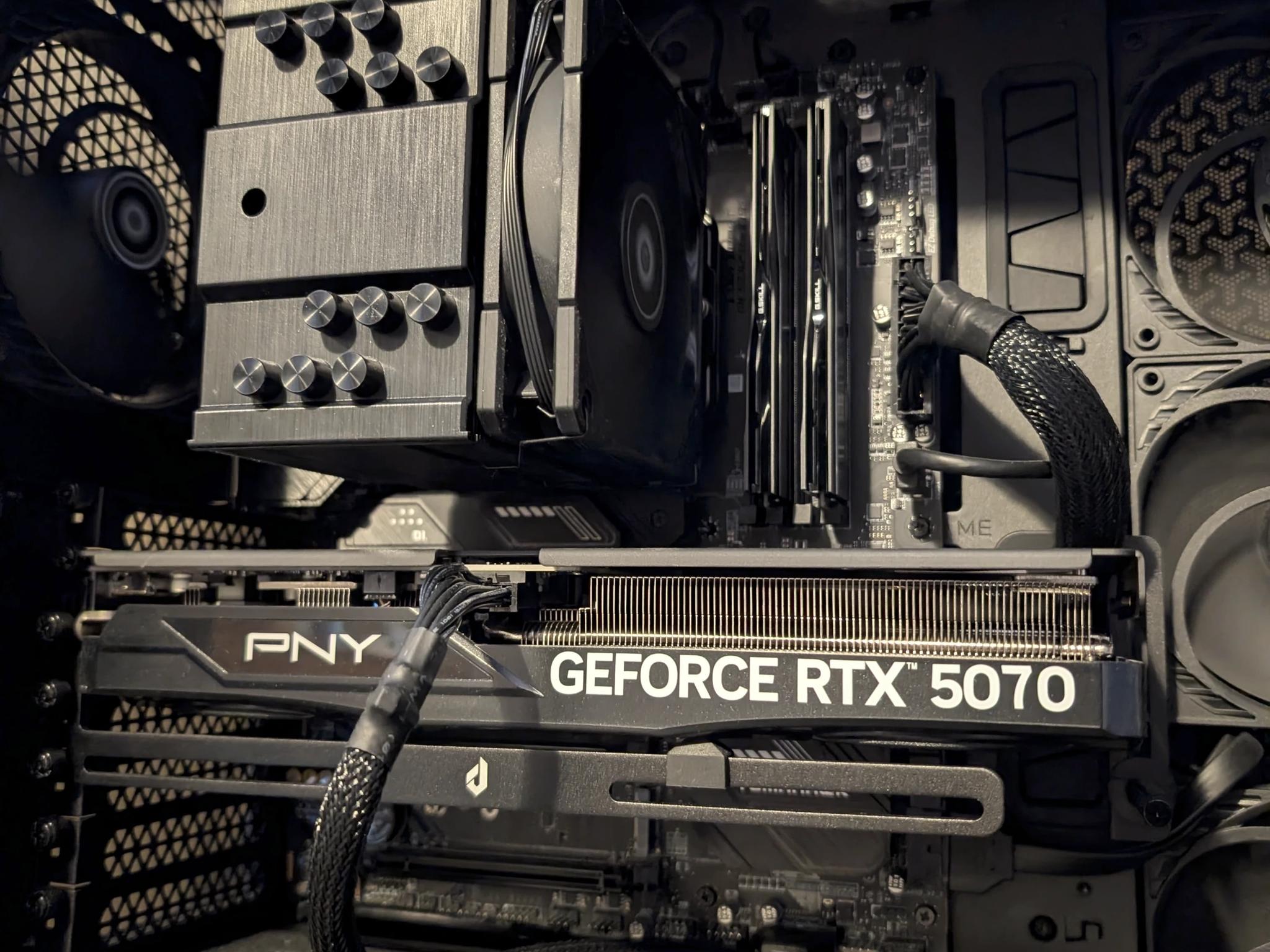 PNY RTX 5070 OC