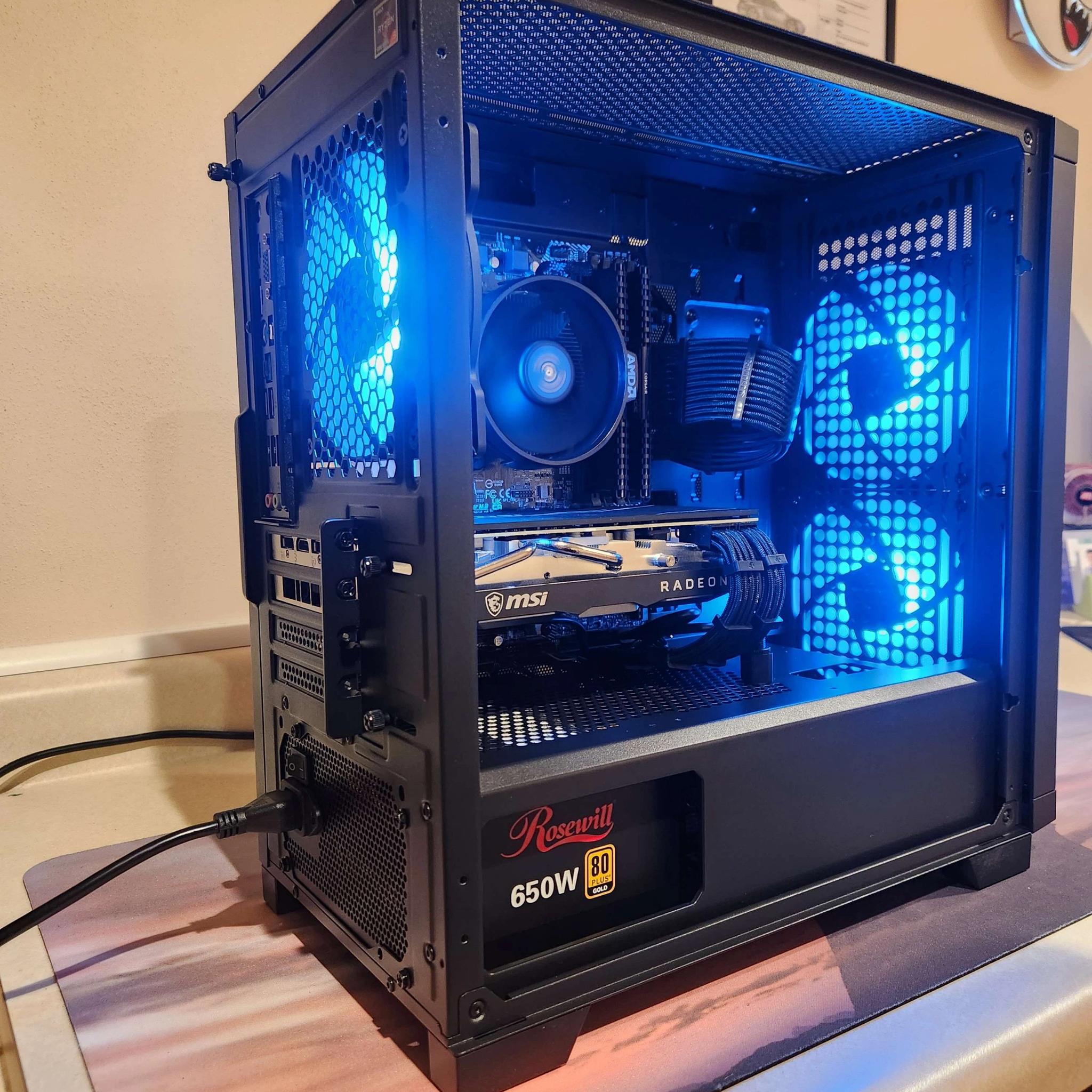 RX 5700 XT | Ryzen 5 5500 | 16GB RAM | 1TB SSD | Windows 11