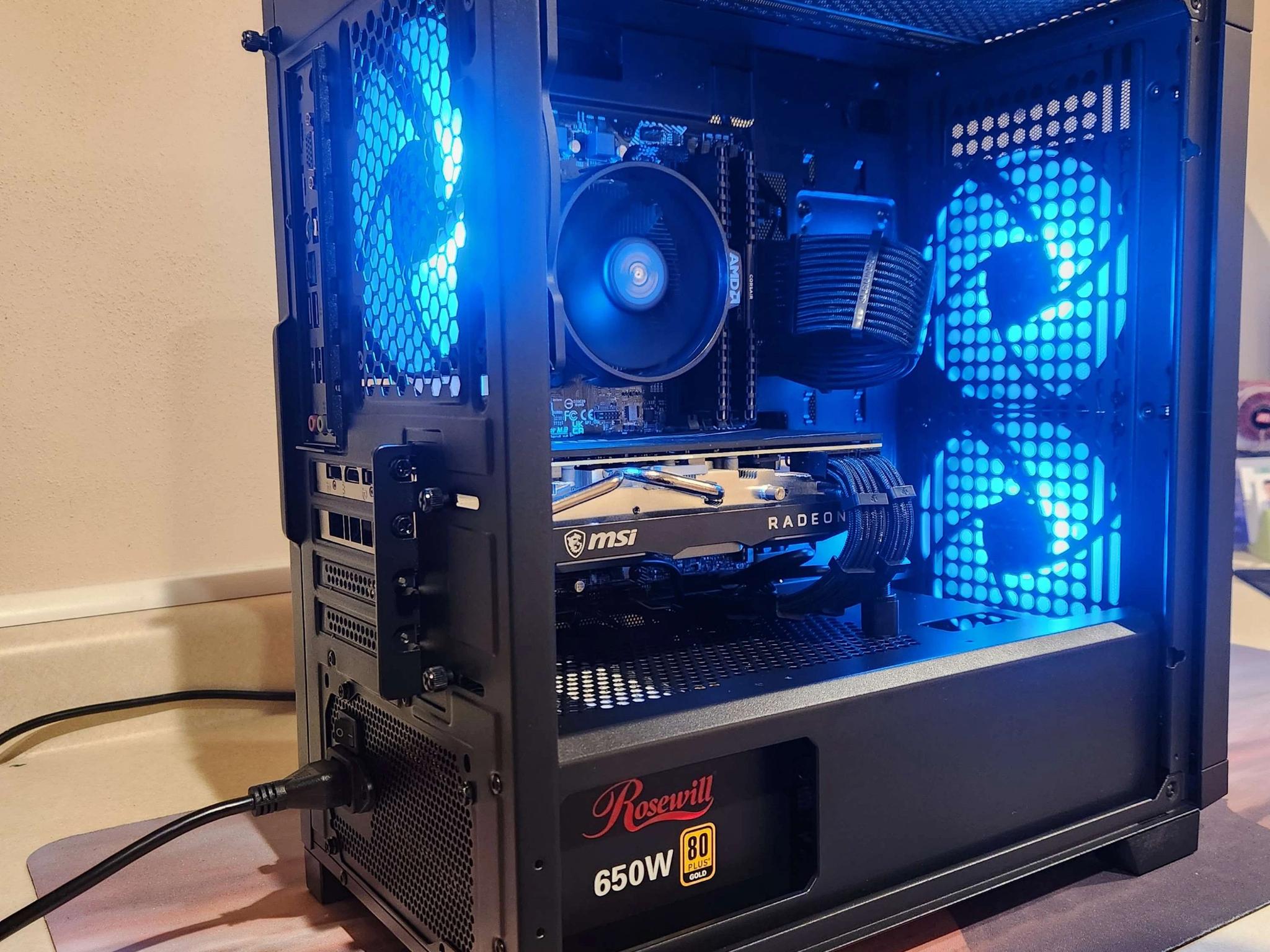 RX 5700 XT | Ryzen 5 5500 | 16GB RAM | 1TB SSD | Windows 11