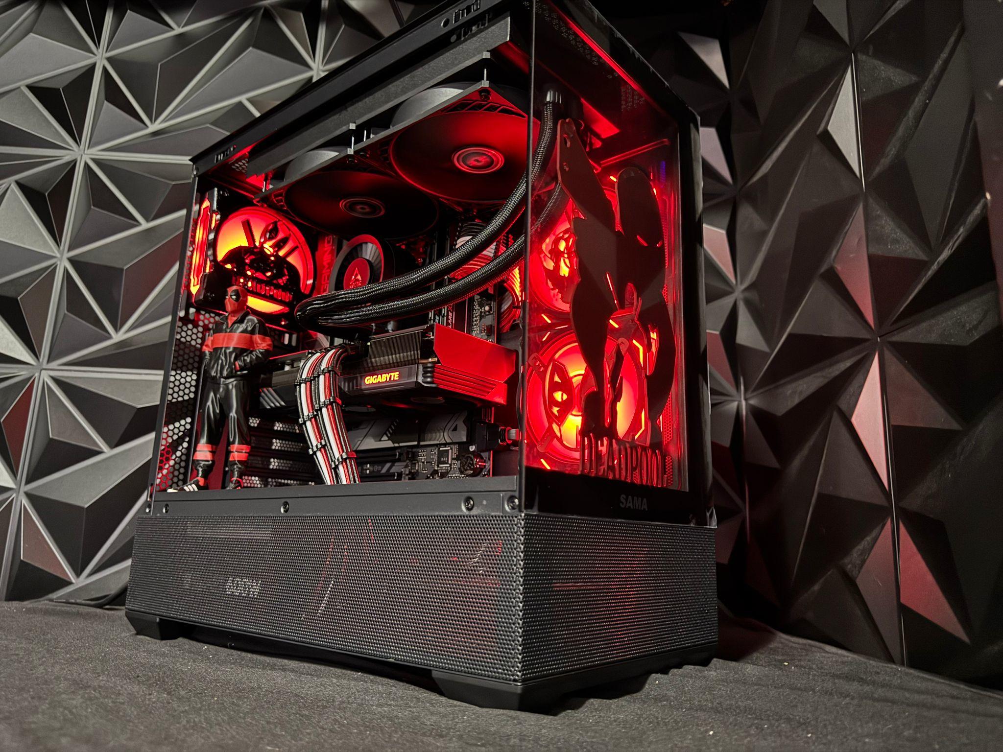 🟥⚫⚪ Merc 76 – Deadpool Edition 💀🎮 Ryzen 7600X| RX 7600XT 16 GB | 32 GB DDR5| 2 TB NVMe