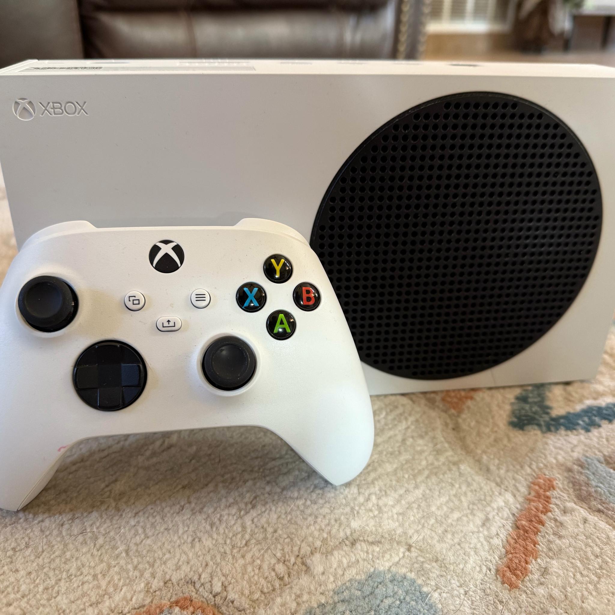 Xbox Series S 512GB – Like New / Barely Used (Includes Original Box)