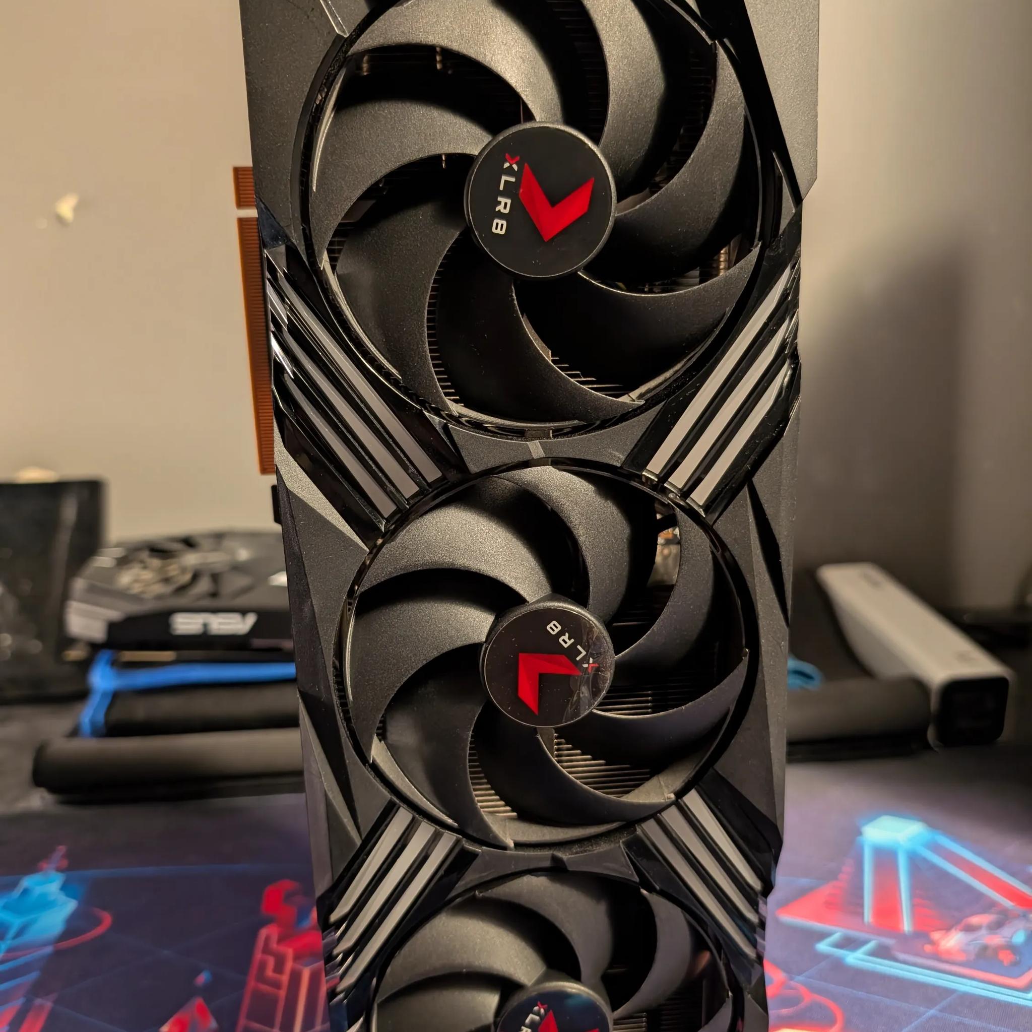 PNY GeForce RTX 4080 16GB XLR8 Gaming VERTO EPIC-X RGB