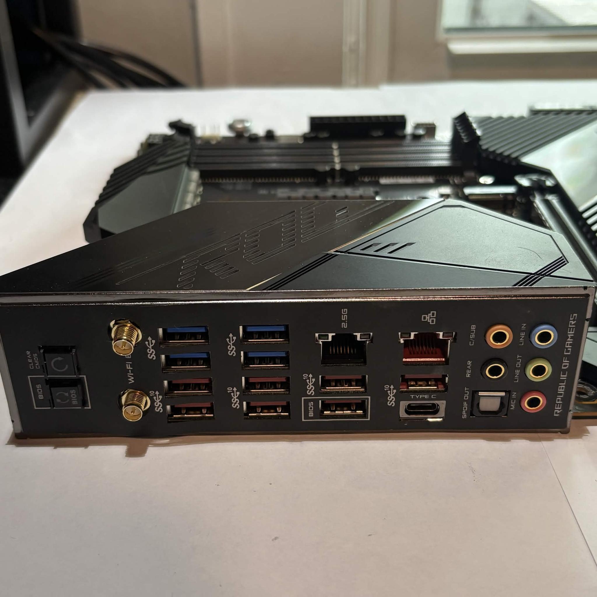 ASUS ROG Crosshair VIII Dark Hero X570 AM4 Motherboard Tested Working (NM)