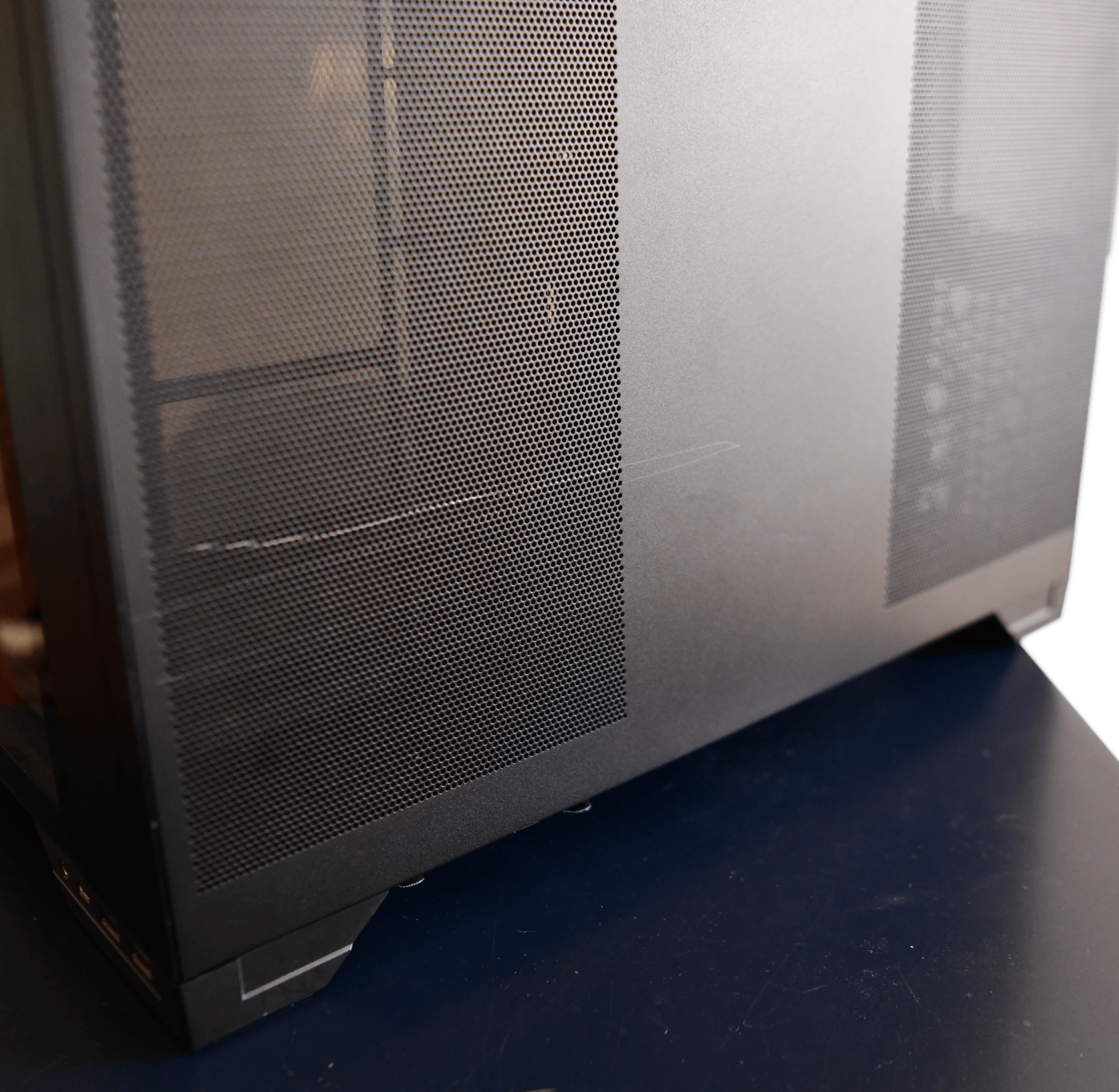 Lian Li O11 Vision Compact — Used, Light Wear, Missing Some Parts