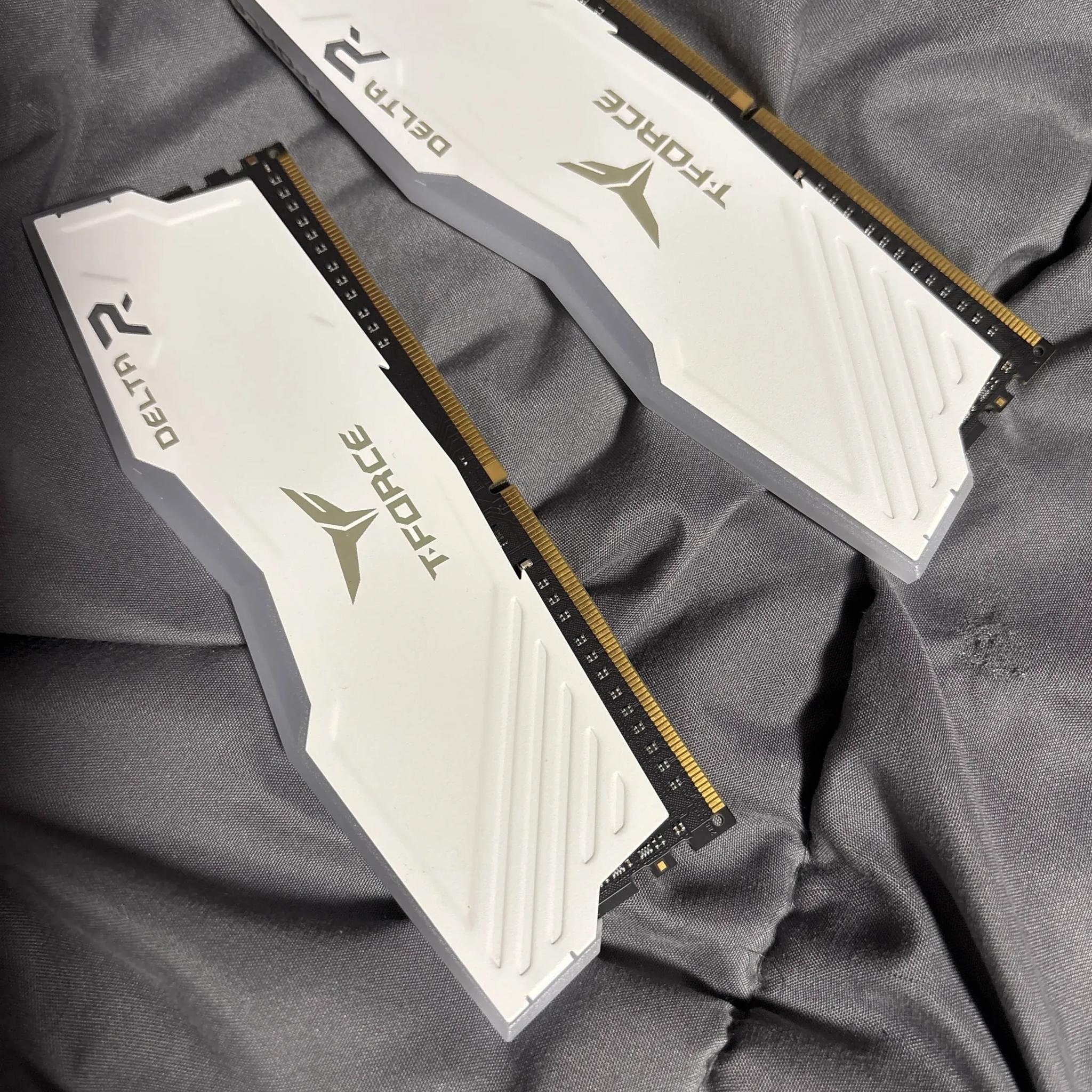 4x Corsair/2x T-Force DDR4 RAM