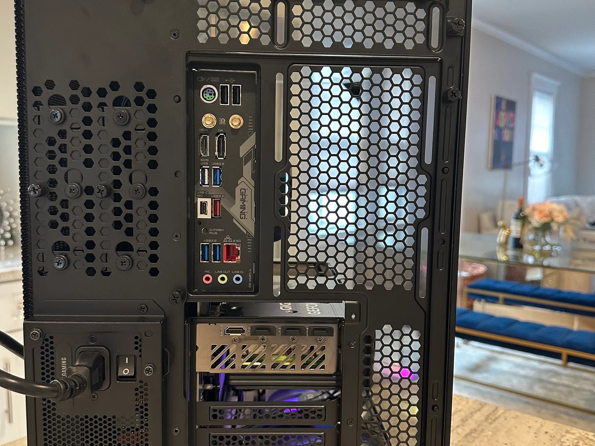 1440p Beast, AMD Ryzen 7800X3D & 4070 Super Black Gaming PC
