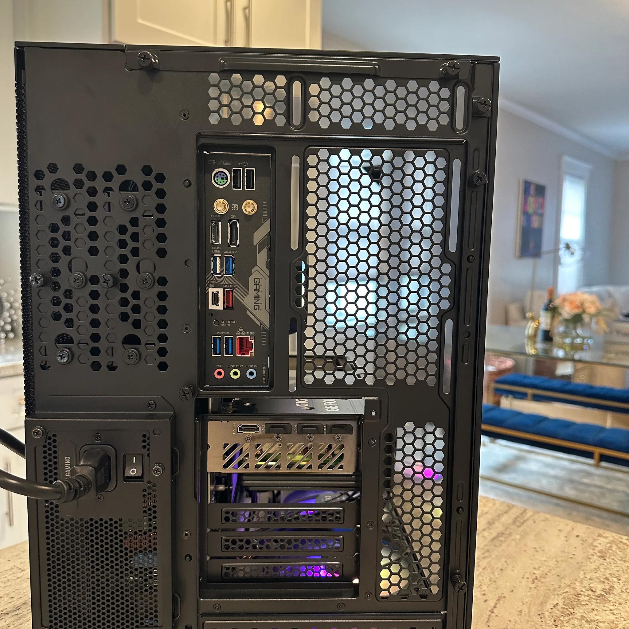 1440p Beast, AMD Ryzen 7800X3D & 4070 Super Black Gaming PC