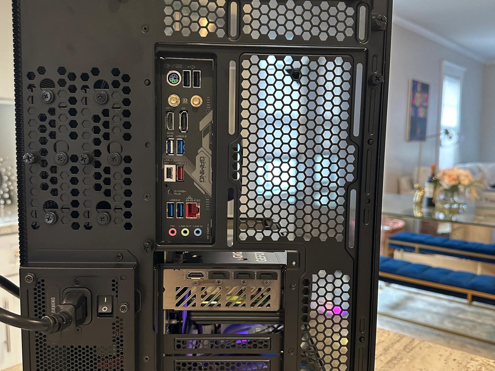 1440p Beast, AMD Ryzen 7800X3D & 4070 Super Black Gaming PC