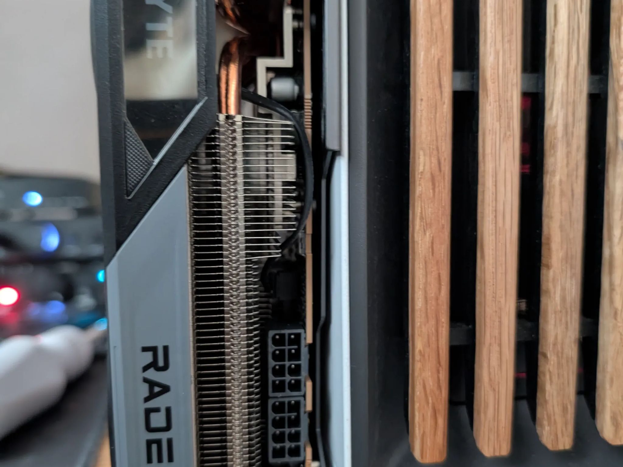 GIGABYTE Radeon RX 7800 XT GAMING OC 16G -USED-