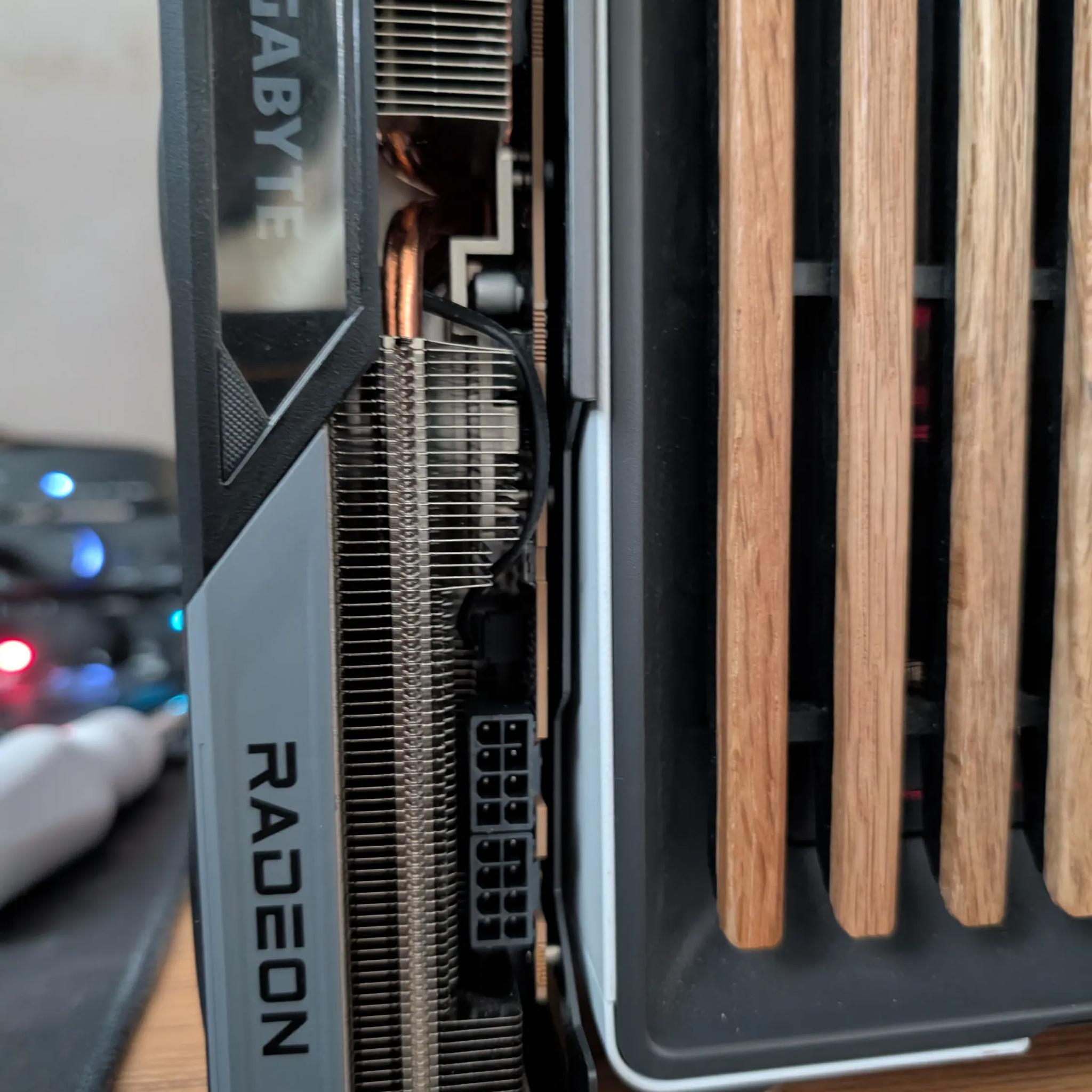 GIGABYTE Radeon RX 7800 XT GAMING OC 16G -USED-