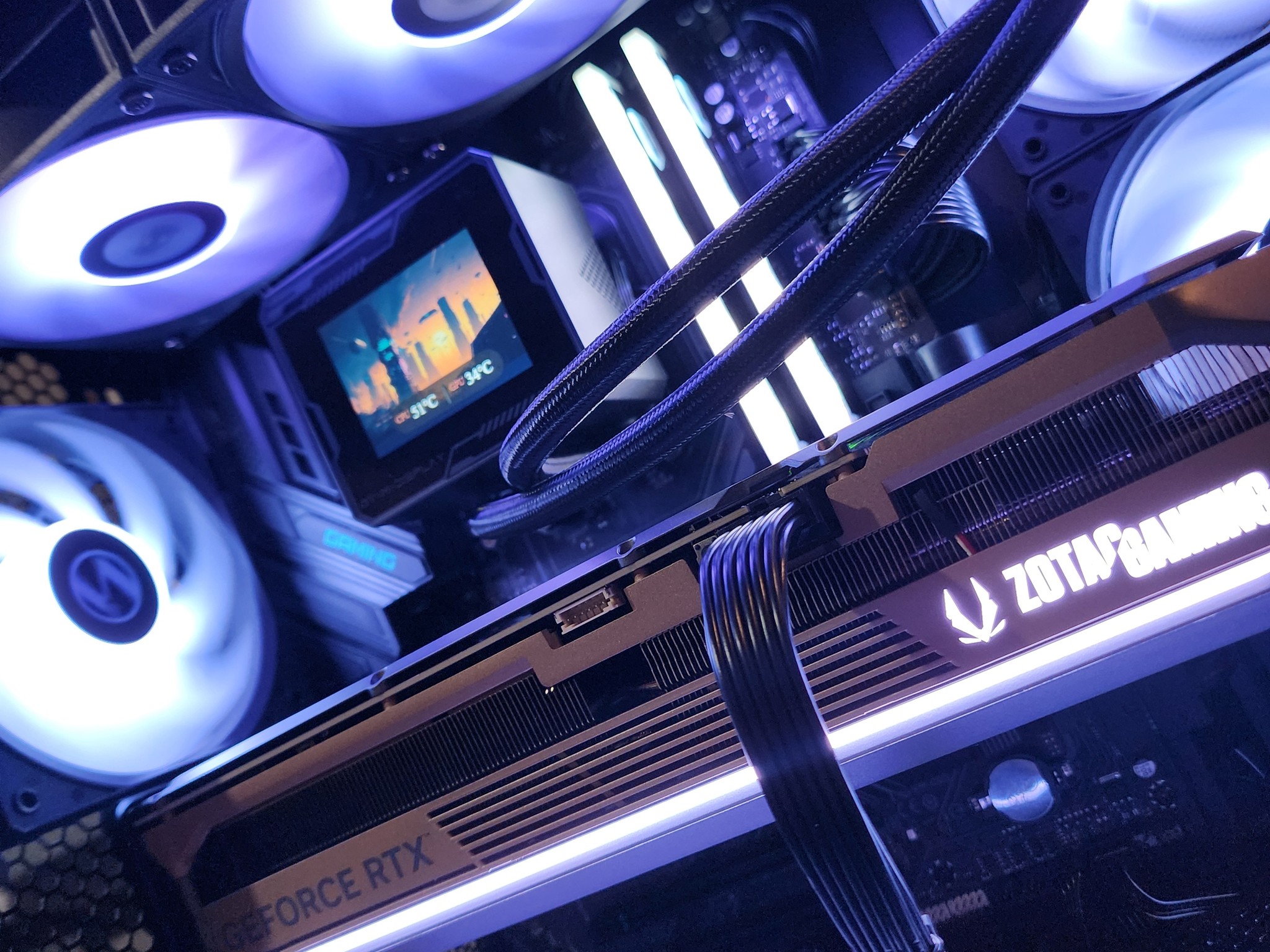 RTX 5080 / Ryzen 7 9850X3D / 32GB DDR5 RAM / 2TB NVMe