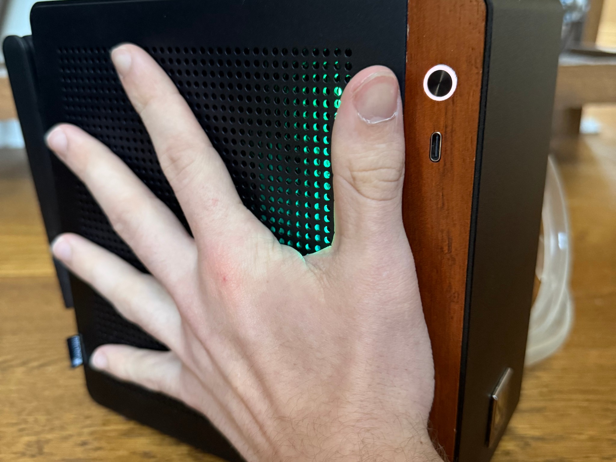 Ultra-Compact Custom Water-Cooled Gaming PC (4.5L)