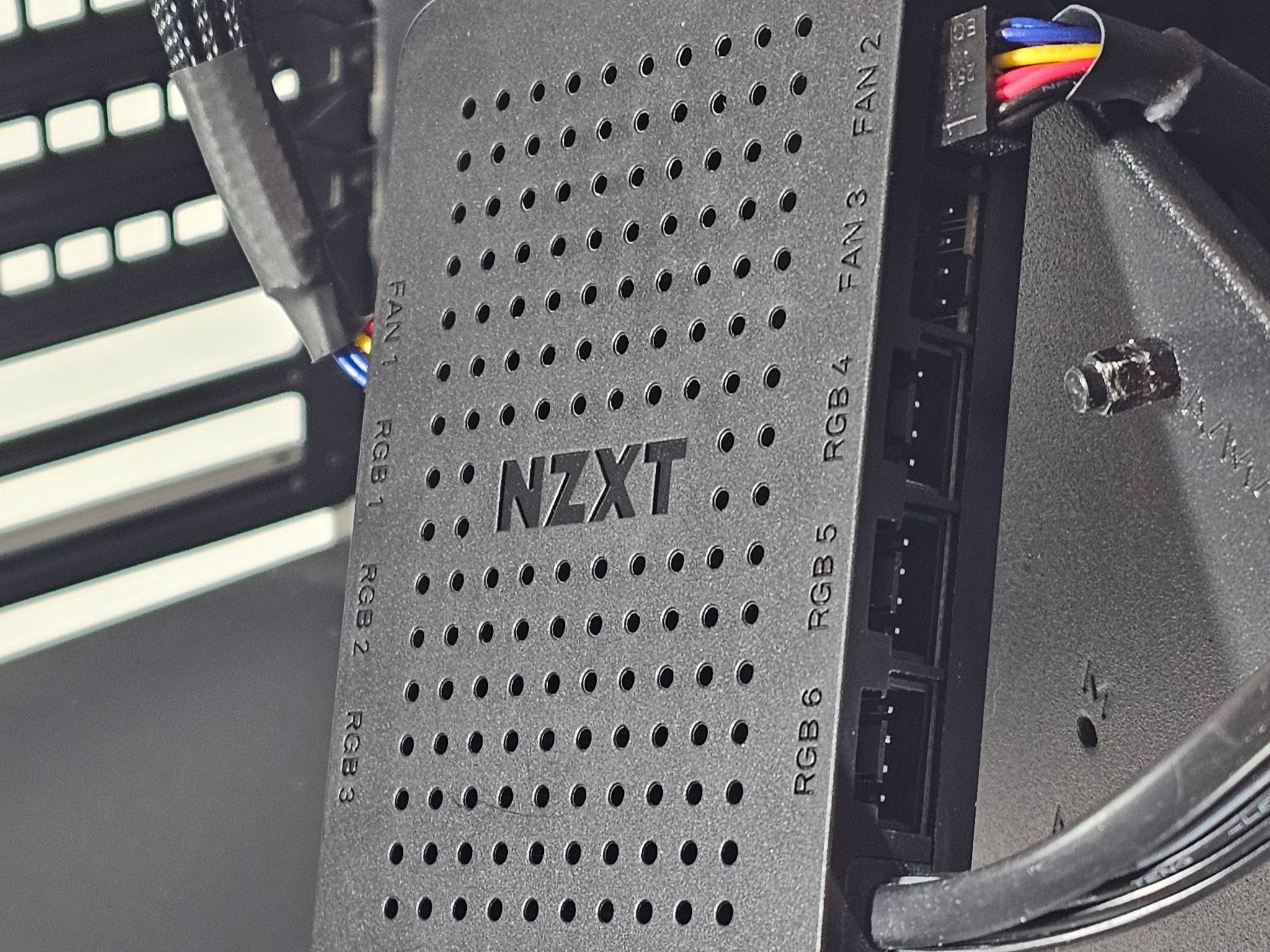 Thermaltake Core P90 Tempered Glass Edition (Wall Mount PC Case) w\ NZXT 420mm AIO & Wall Mount