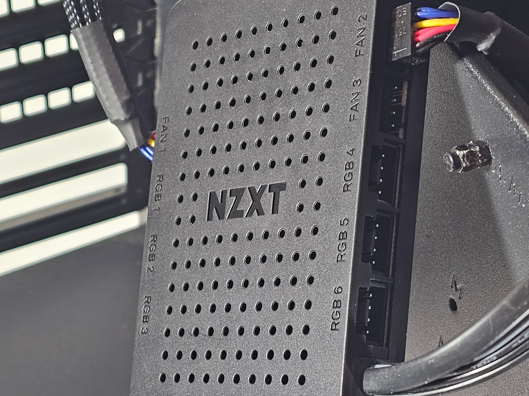 Thermaltake Core P90 Tempered Glass Edition (Wall Mount PC Case) w\ NZXT 420mm AIO & Wall Mount