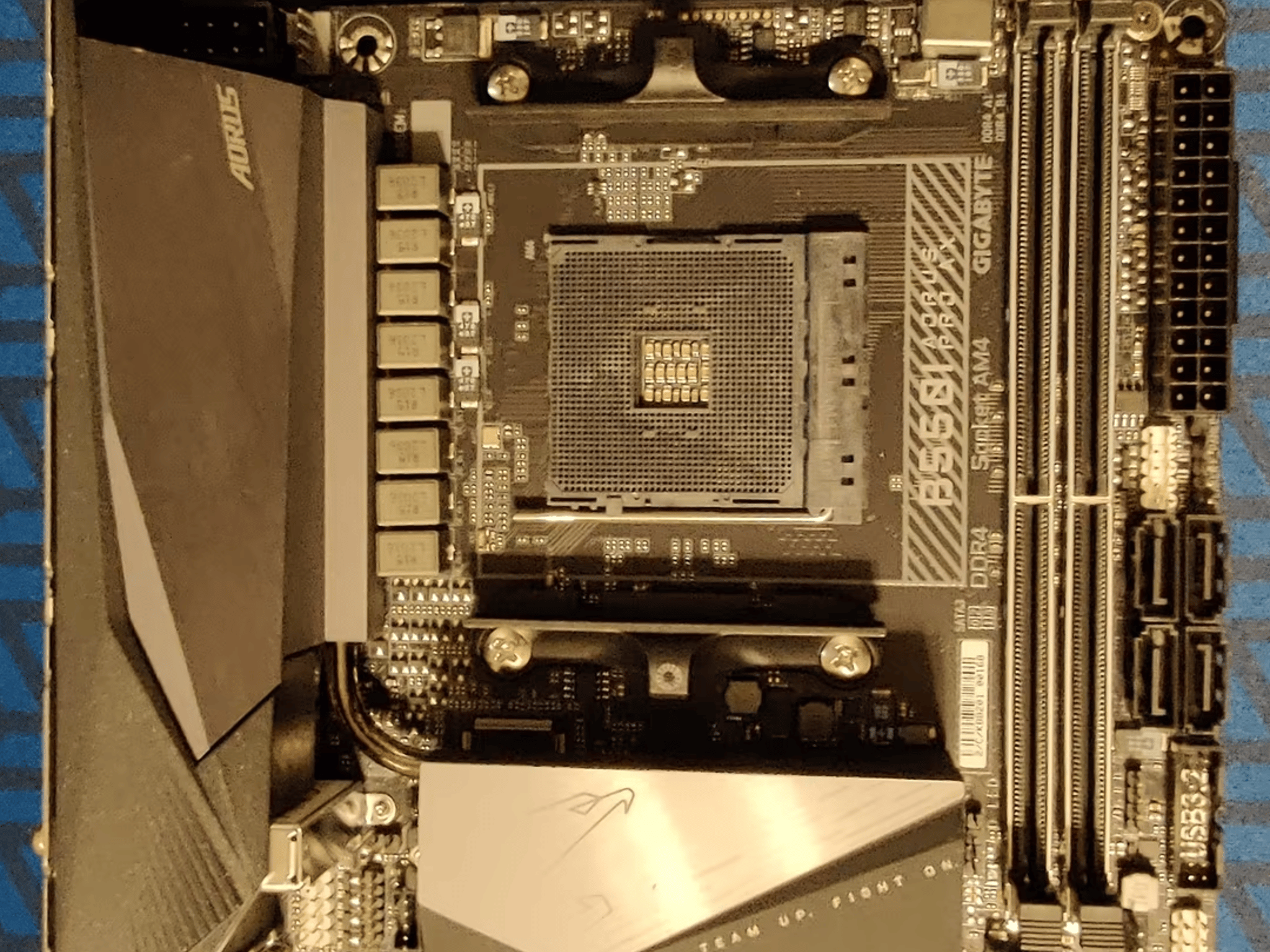 Gigabyte B550I AORUS PRO AX Mini-ITX AM4 Motherboard