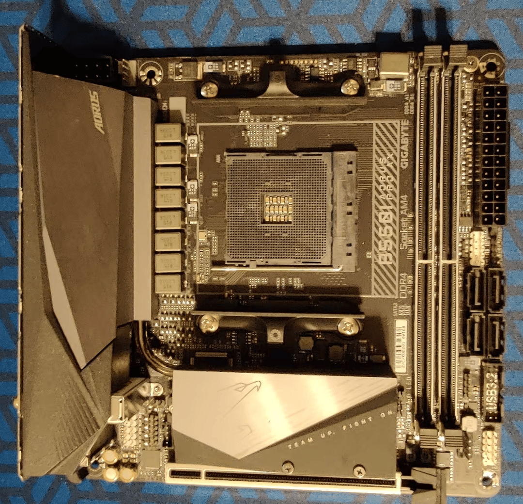 Gigabyte B550I AORUS PRO AX Mini-ITX AM4 Motherboard