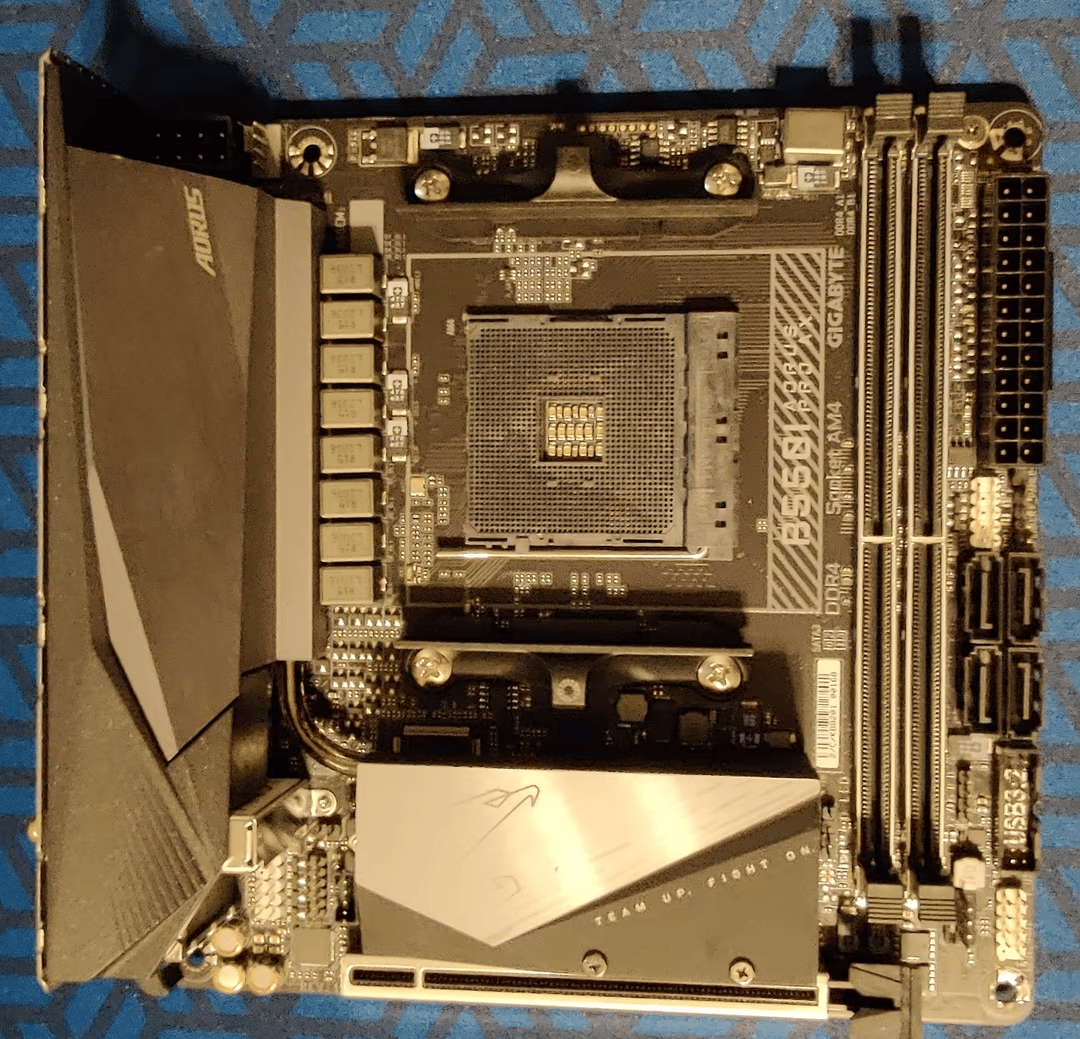 Gigabyte B550I AORUS PRO AX Mini-ITX AM4 Motherboard