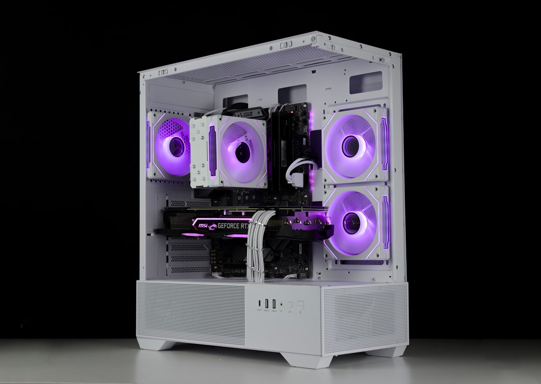 🧊❄️🧊 White Gaming PC – RTX 2080 8G, i7 9700K, 16GB RAM, 960GB