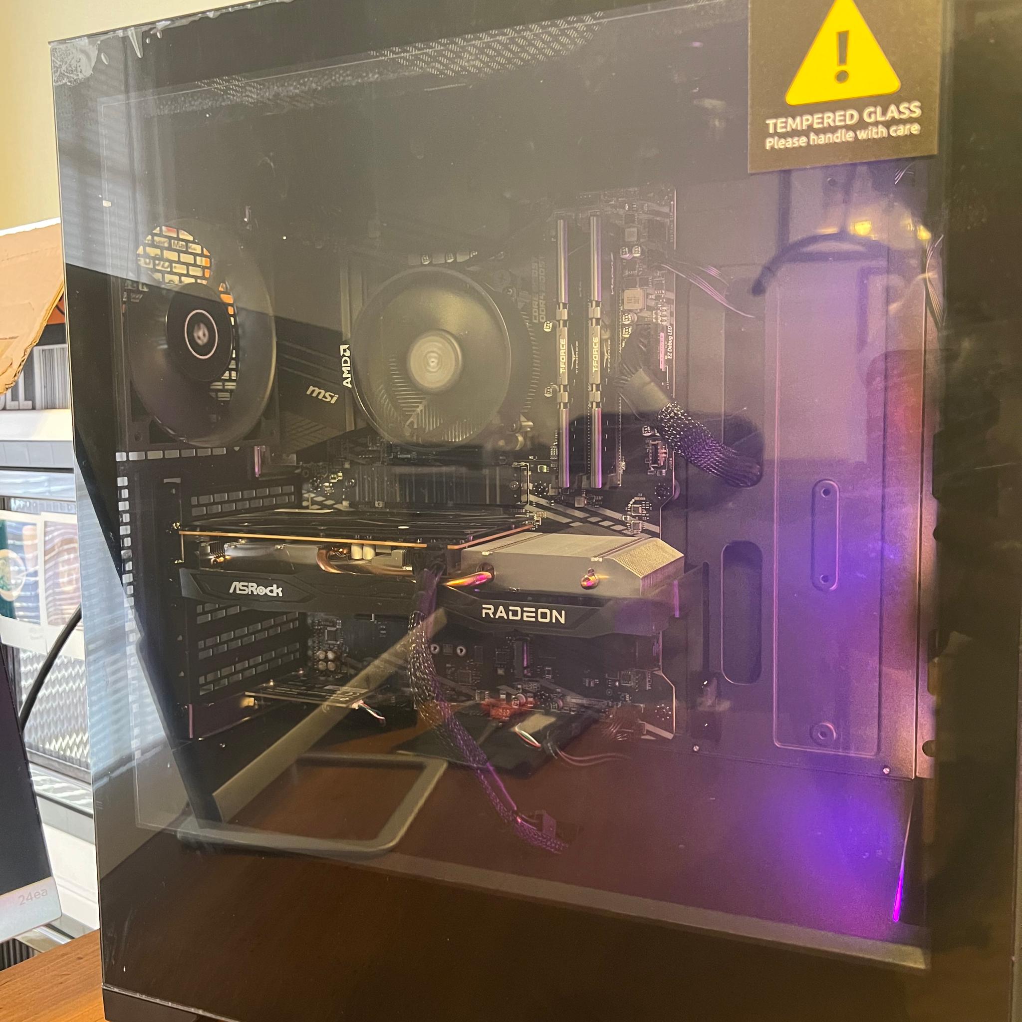 Starter Gaming PC Ryzen 5 3600 / RX 6600