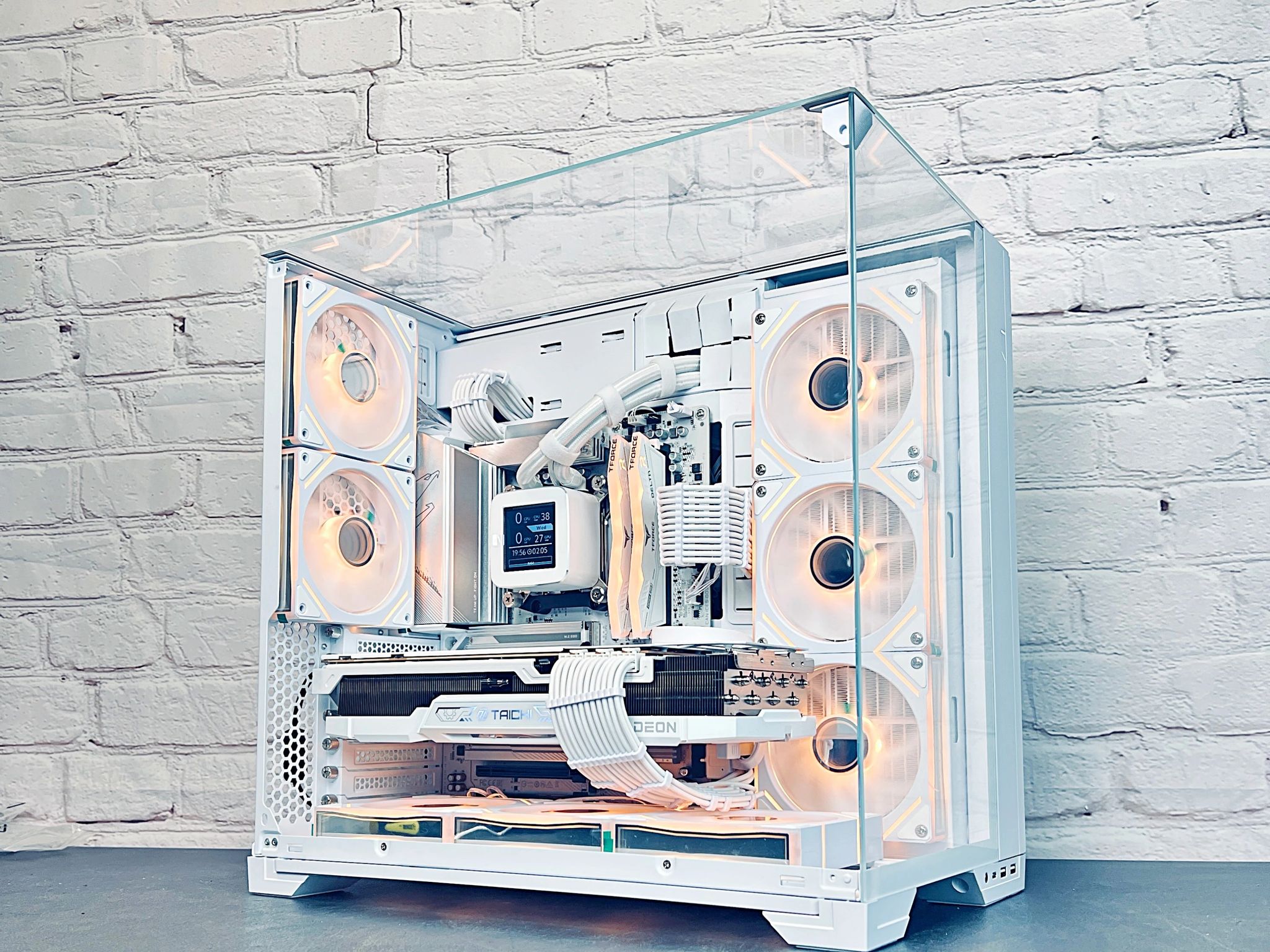 ✨The Vision✨ Ryzen 7 9800X3D ✨ RX 7900 XTX 24GB ✨ 32GB DDR5 ✨ 2TB M.2 ✨ WIN 11 PRO