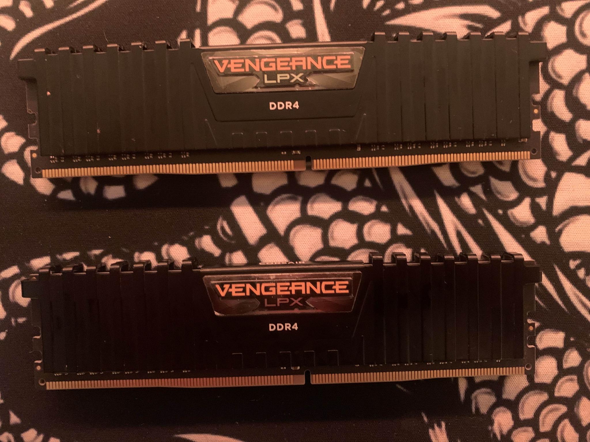 Corsair Vengeance LPX 16GB (2x8GB) DDR4‑3200 CL18 – Black