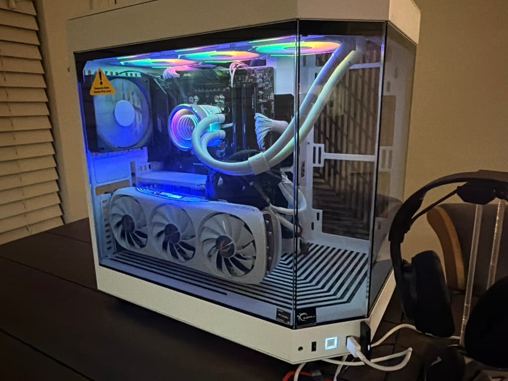 GeForce RTX 4080 Super Custom Gaming PC - Ryzen 9 7950X3D, 32GB RAM