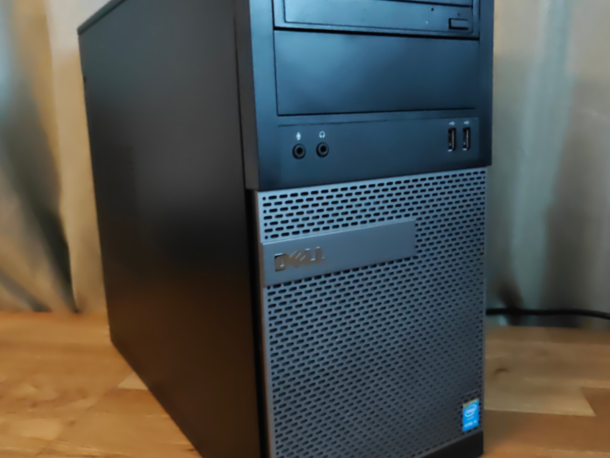 Entry Level Gaming PC - Intel i5-4590, AsRock RX 560 4GB, 1TB HDD & 128GB SSD, 8GB DDR3 RAM