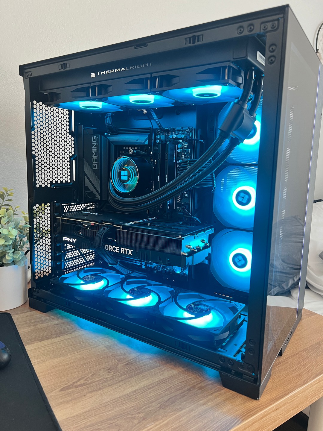 RTX 4070 TI | Ryzen 7 7700x | 32gb DDR5 | 1tb M.2 Gen4 | Gaming PC