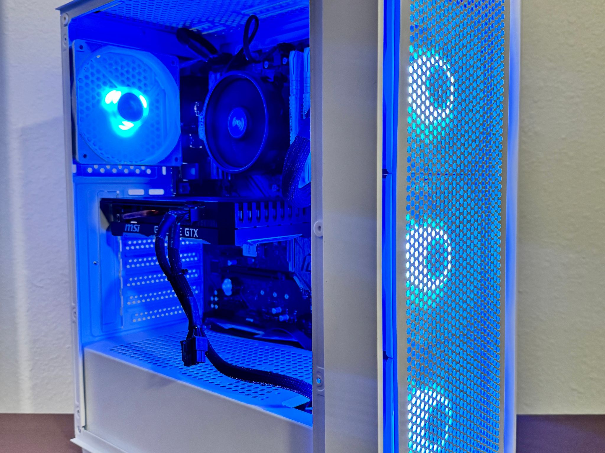 ❄️🎮 White RGB Gaming PC | Ryzen 5 5500 + GTX 1660
