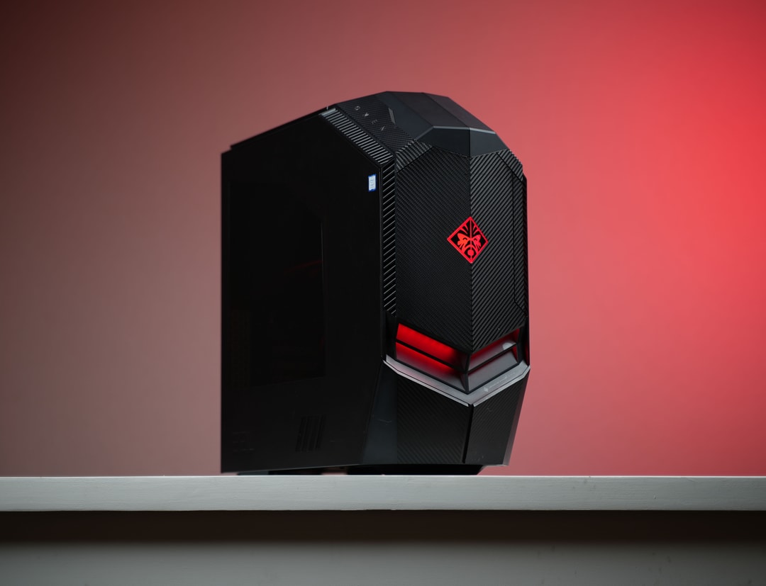 Omenform 3” GTX 1080 Intel Core i7 8700K 16GB 1.3TB Windows 11
