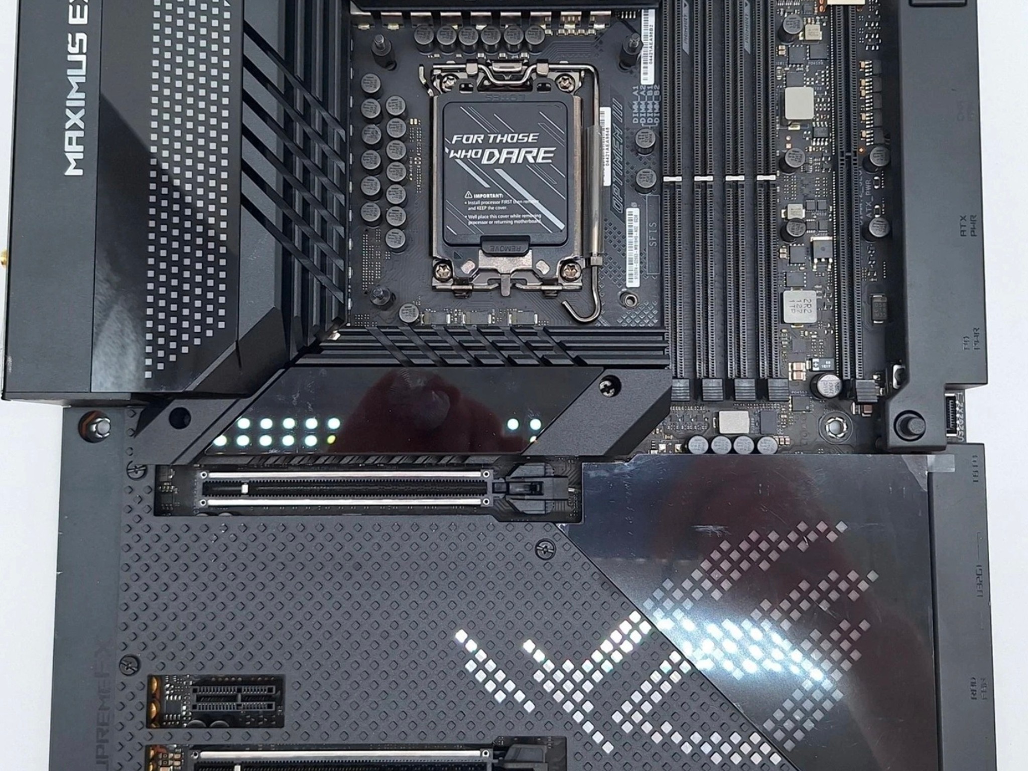 ASUS ROG Maximus Z690 Extreme DDR5 EATX INTEL SOCKET 1700 WIFI PCIE 5.0