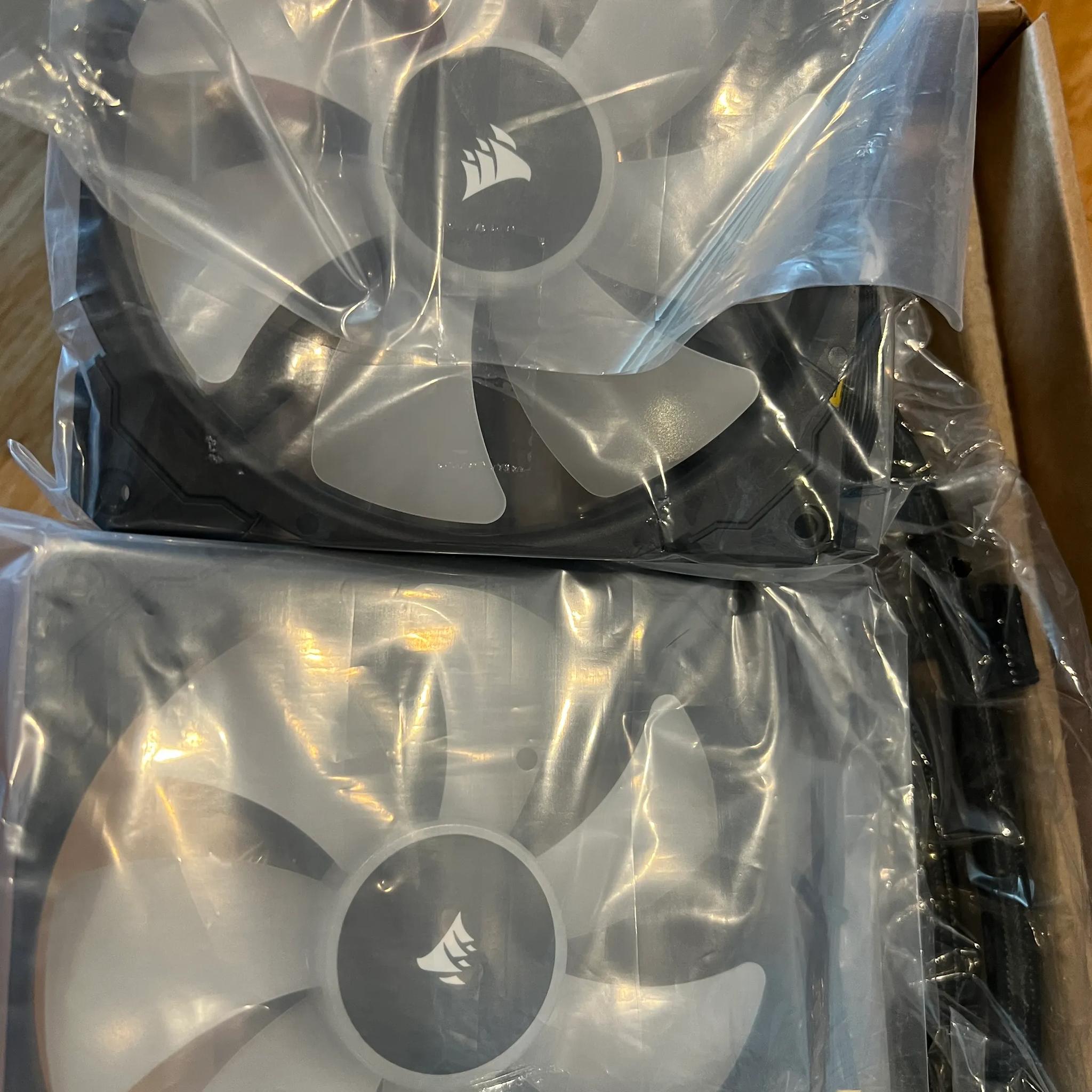 Certified refurbished - Corsair iCUE H115i Elite Capellix Liquid CPU Cooler