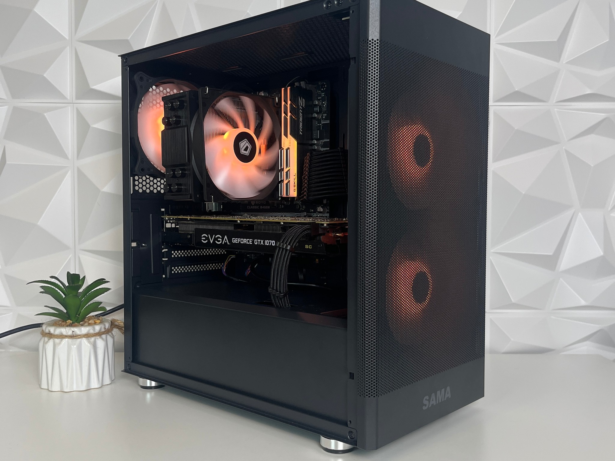 Black RGB Gaming PC | Ryzen 5 2600x + GTX 1070 8GB