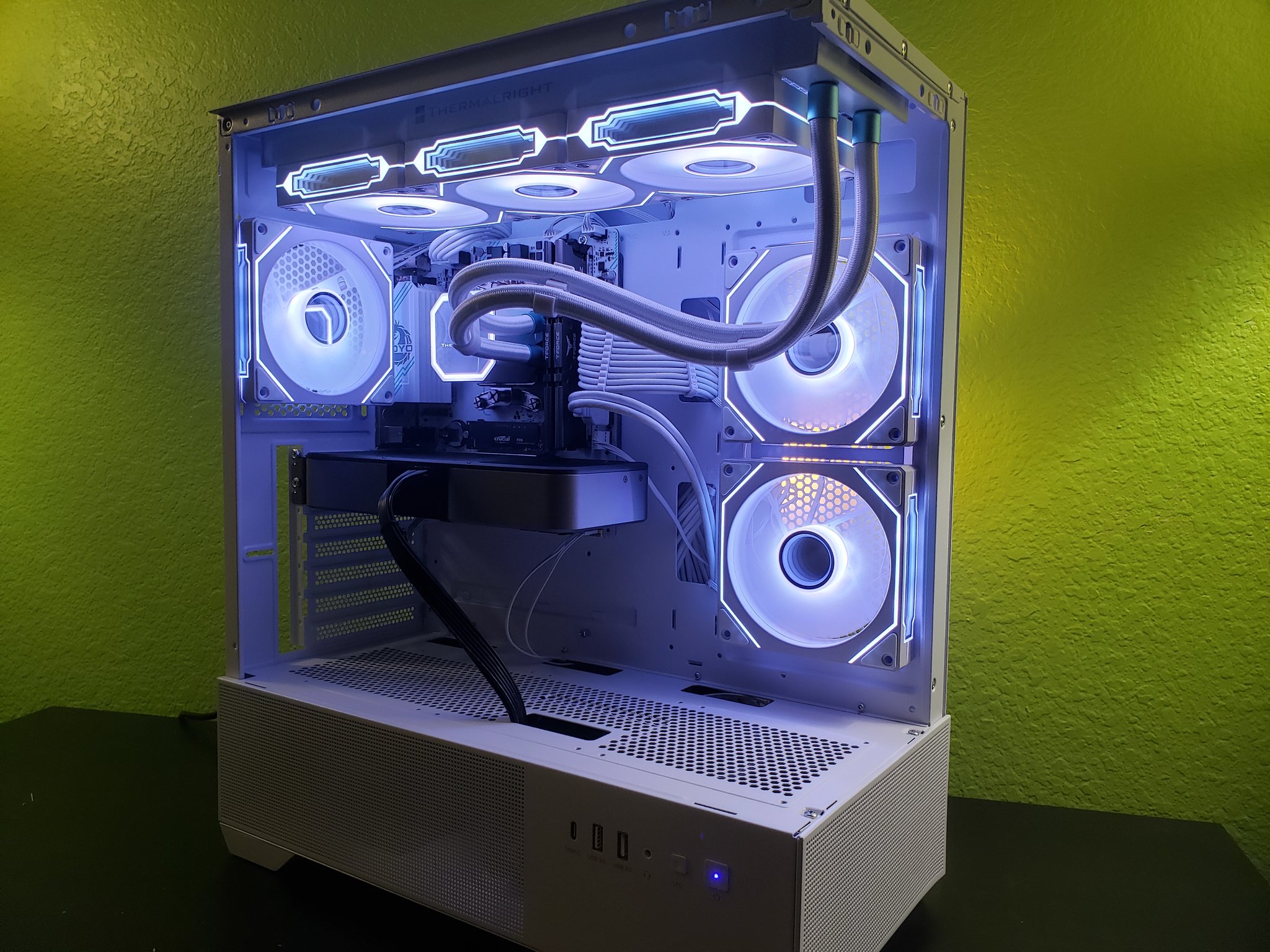 Gaming PC | RTX 3070 | Ryzen 7 3700x | 16GB RAM| Wi-Fi and Bluetooth