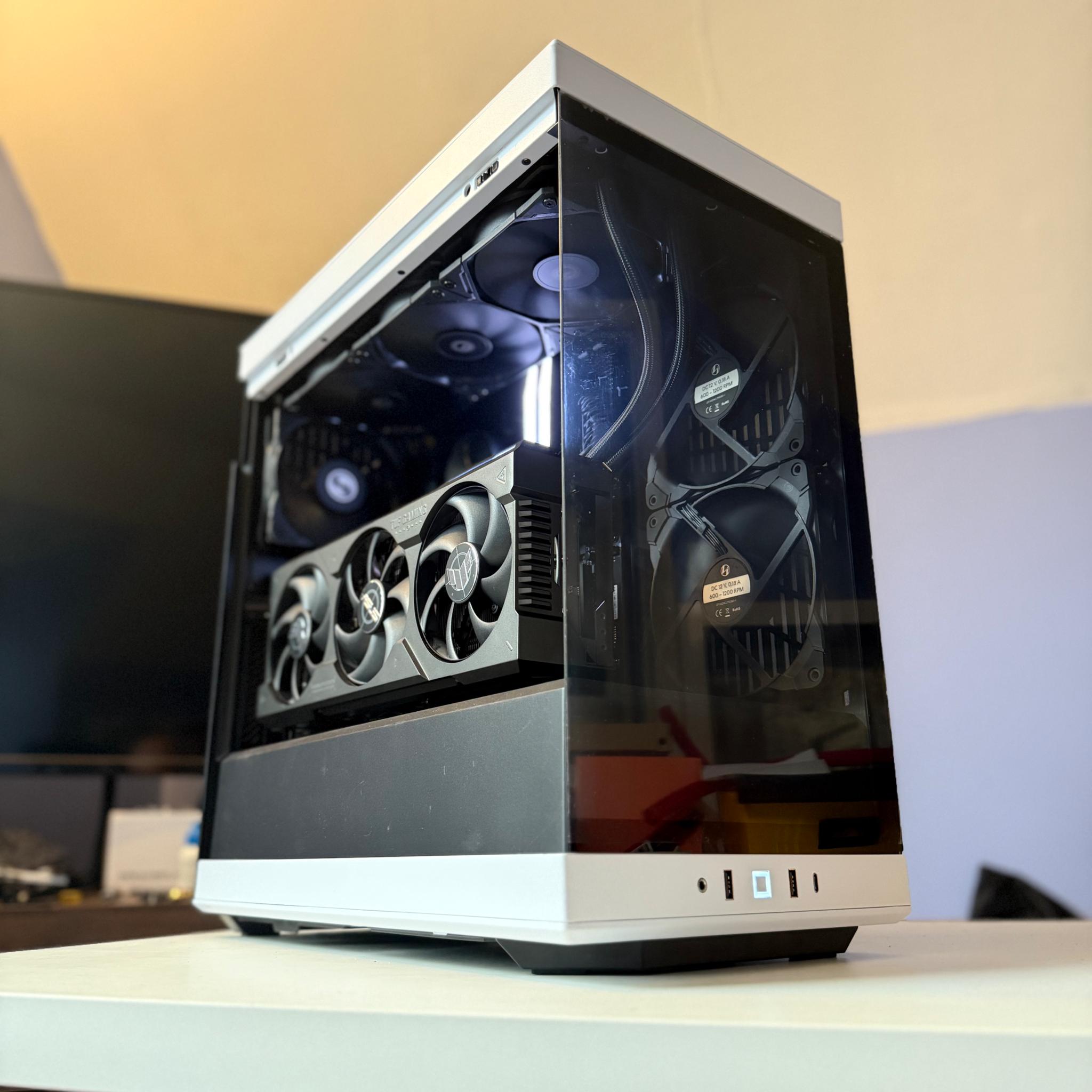 🐼 RTX 4080 | Ryzen 7 7800X3D | 32GB DDR5 | 2TB SSD