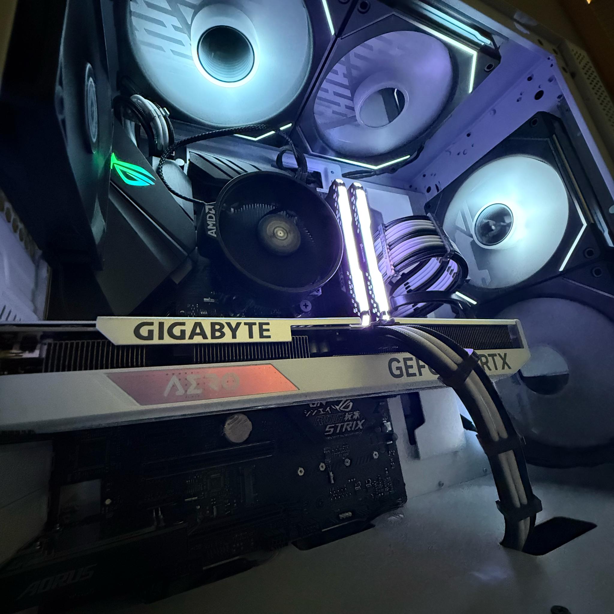 ⚪🔥 White Lian Li RTX 4060 Gaming PC | 32GB RGB | Ryzen 5 5600X 🔥⚪