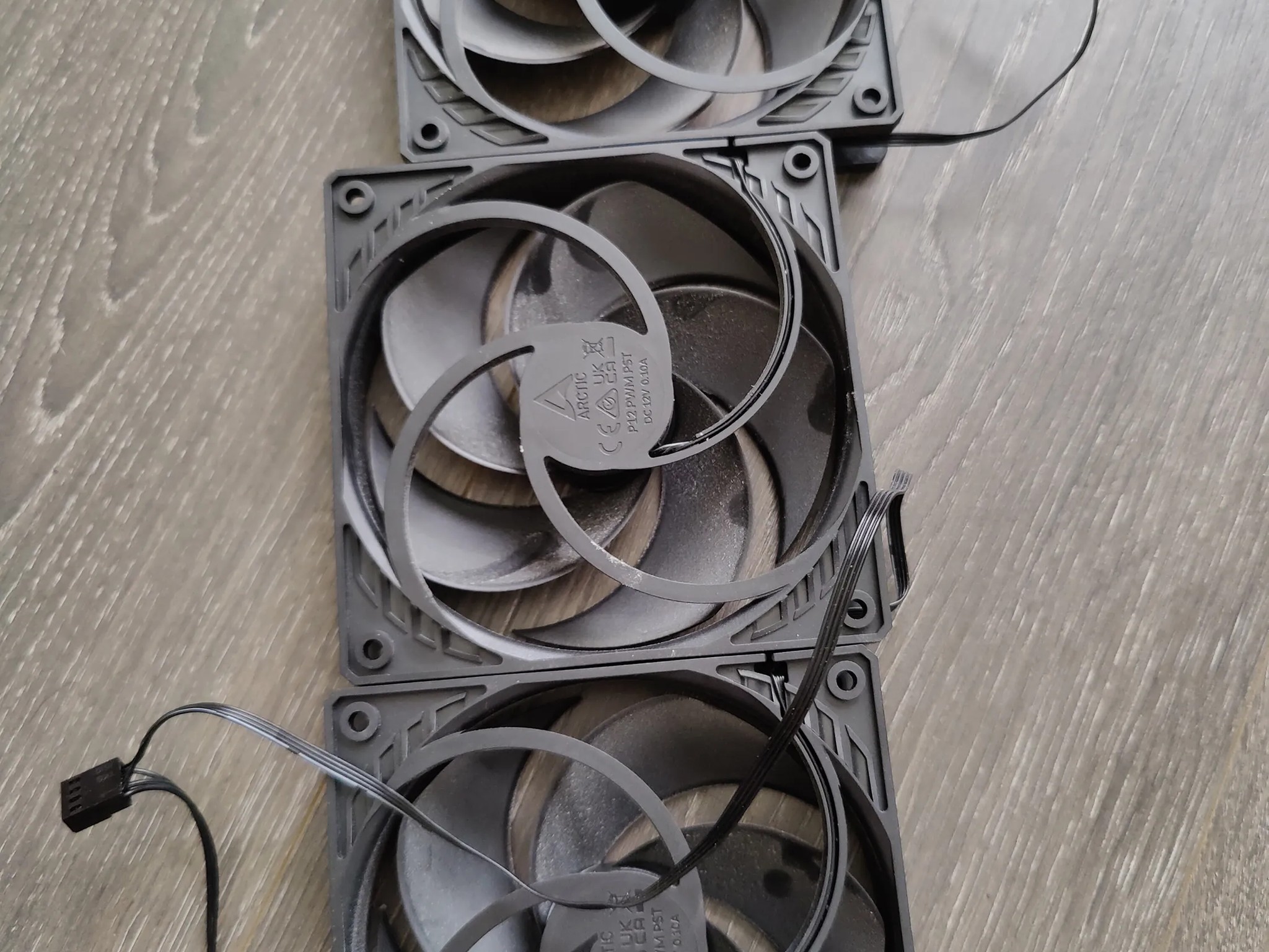 Arctic P12 PWM