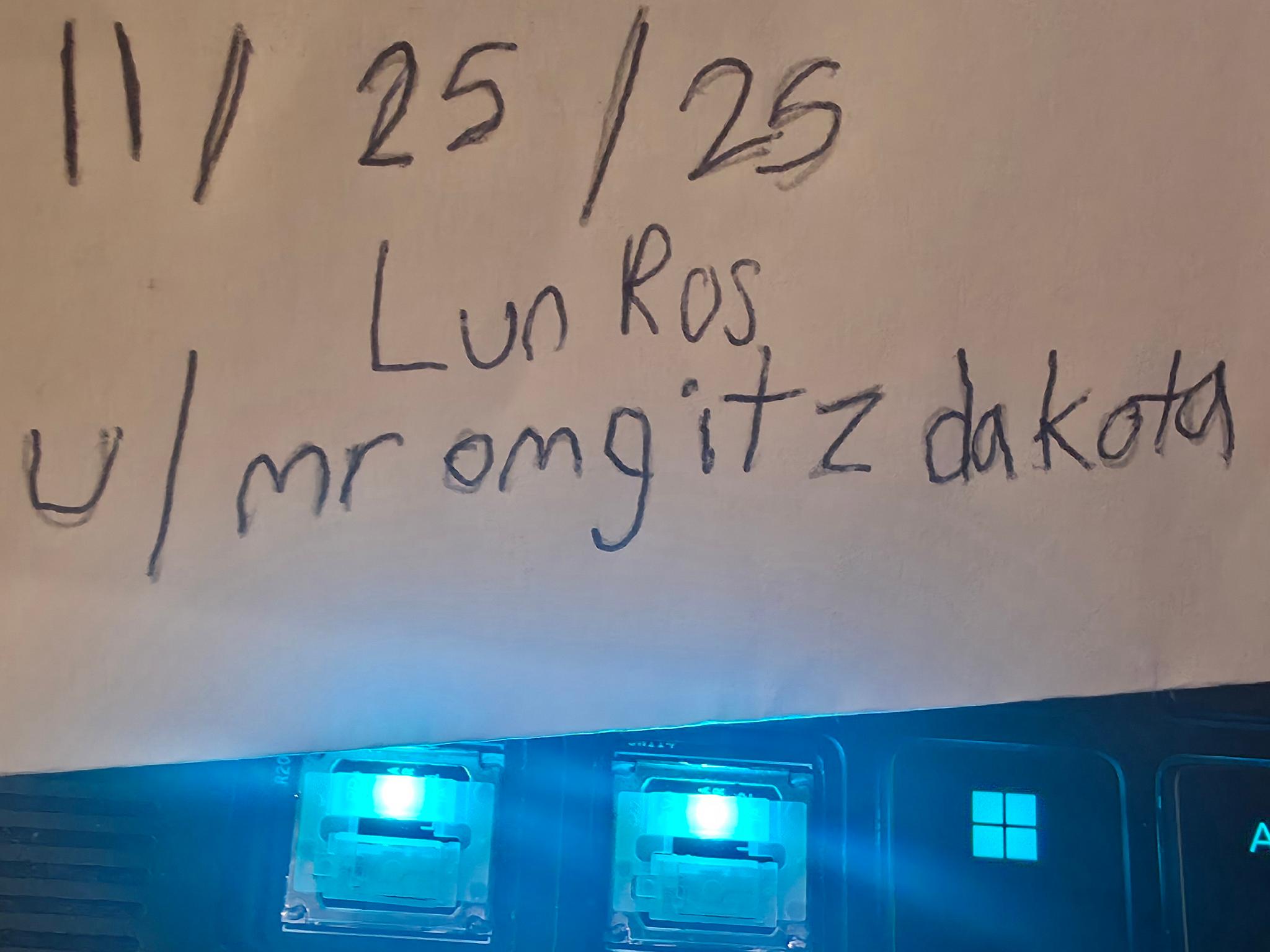 Alienware x16 R2 Gaming Laptop RTX 4090, Core Ultra 9, 32GB RAM, 2TB SSD