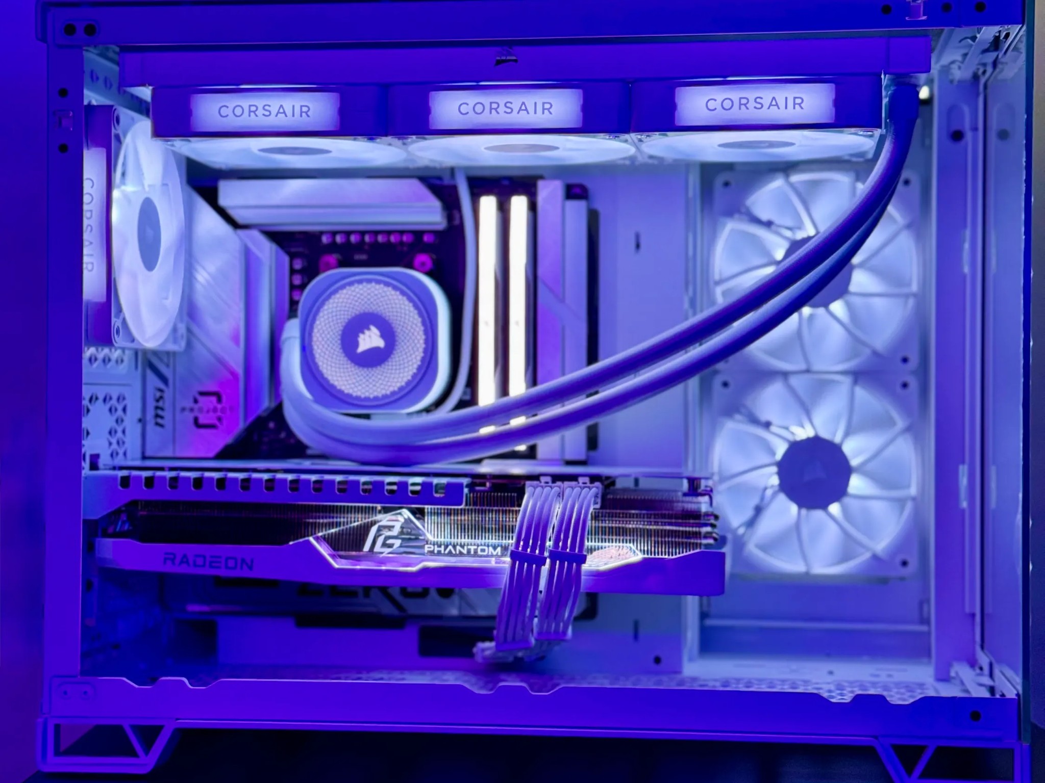 Corsair Dream Gaming PC ✨ 7900XT 20GB, Ryzen 7600X, 2TB M.2 SSD, 32GB RAM, Project ZERO MOBO, WIN11