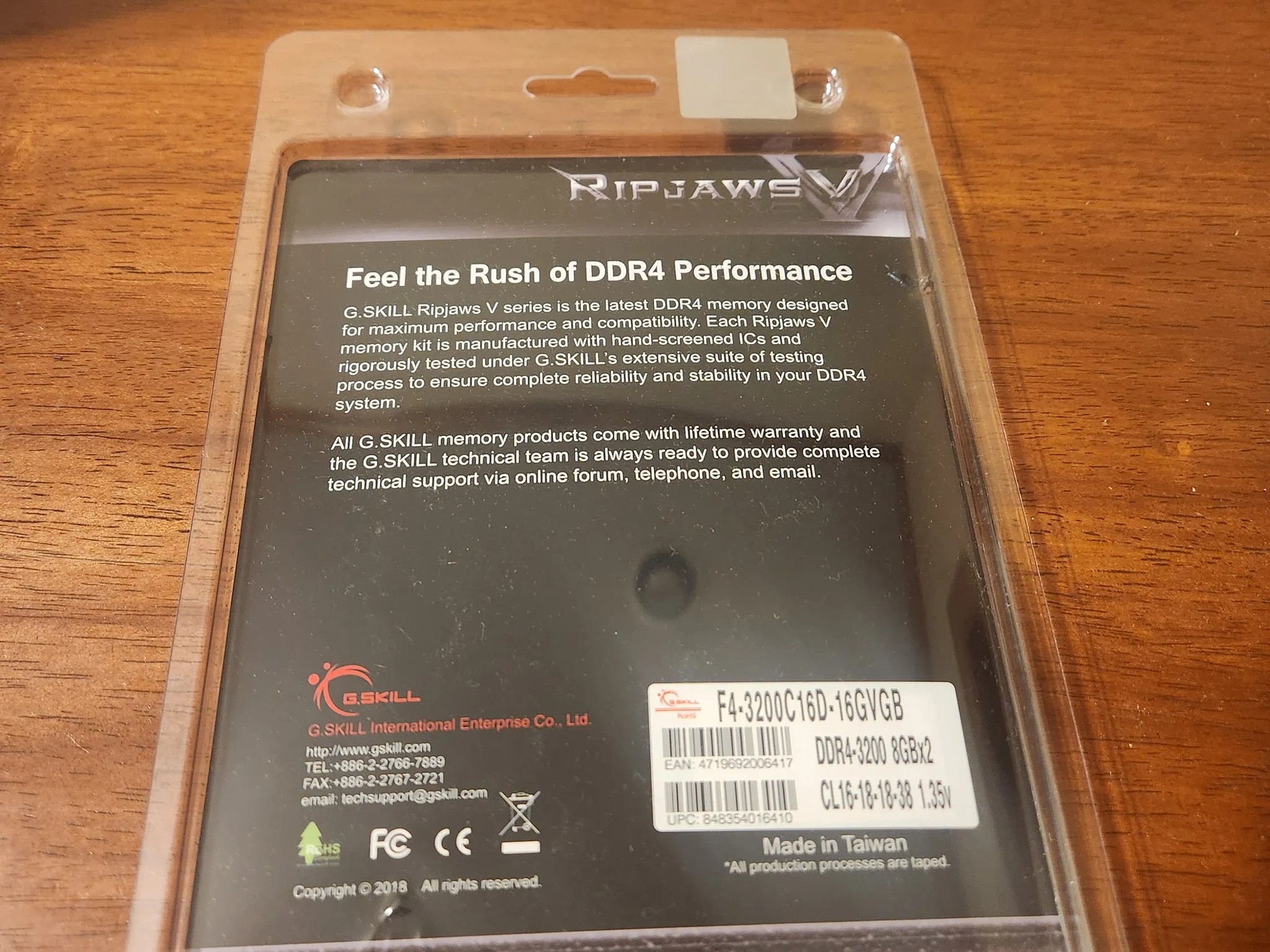 G. SKILL 16GB Ripjaws V F4-3200C16D-16GVGB Memory (2 x 8GB) (DDR4-3200)