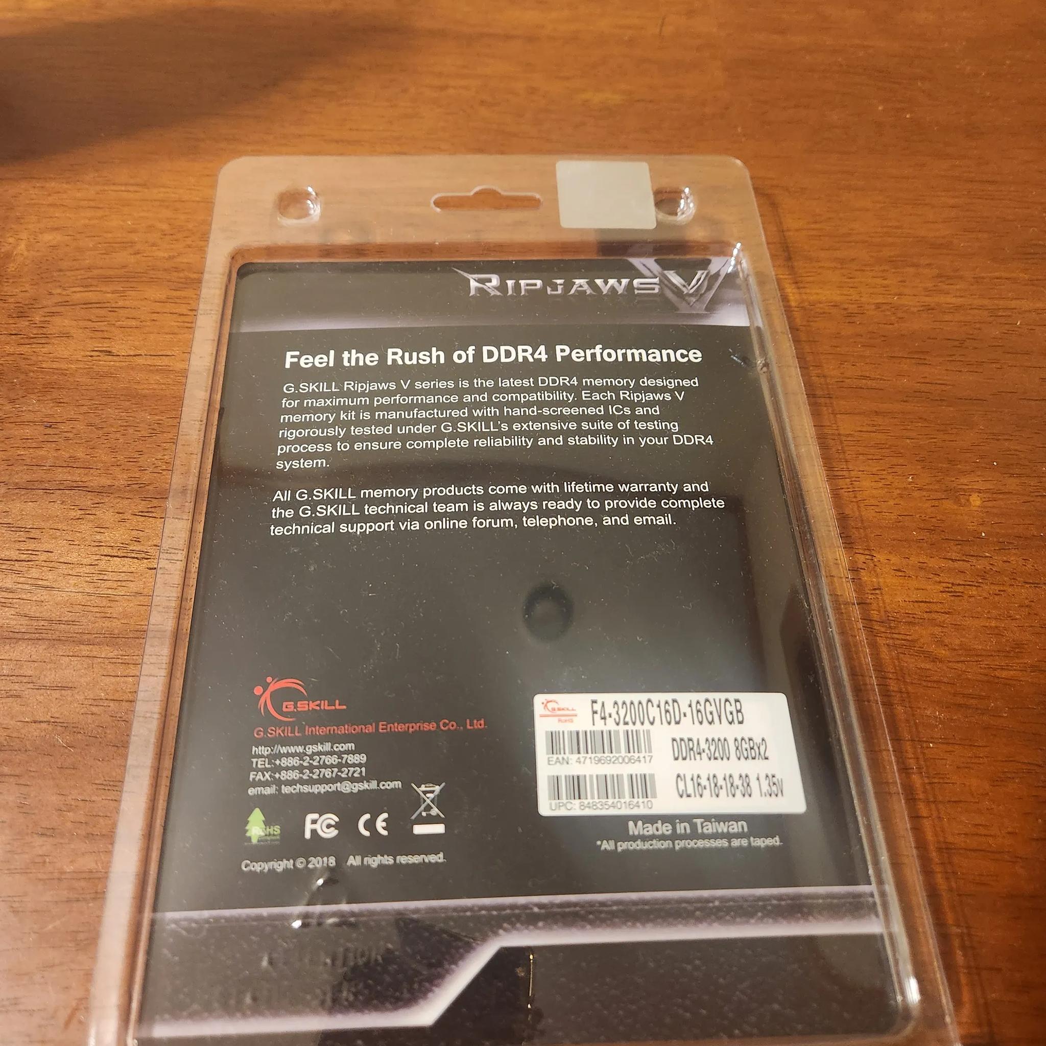 G. SKILL 16GB Ripjaws V F4-3200C16D-16GVGB Memory (2 x 8GB) (DDR4-3200)