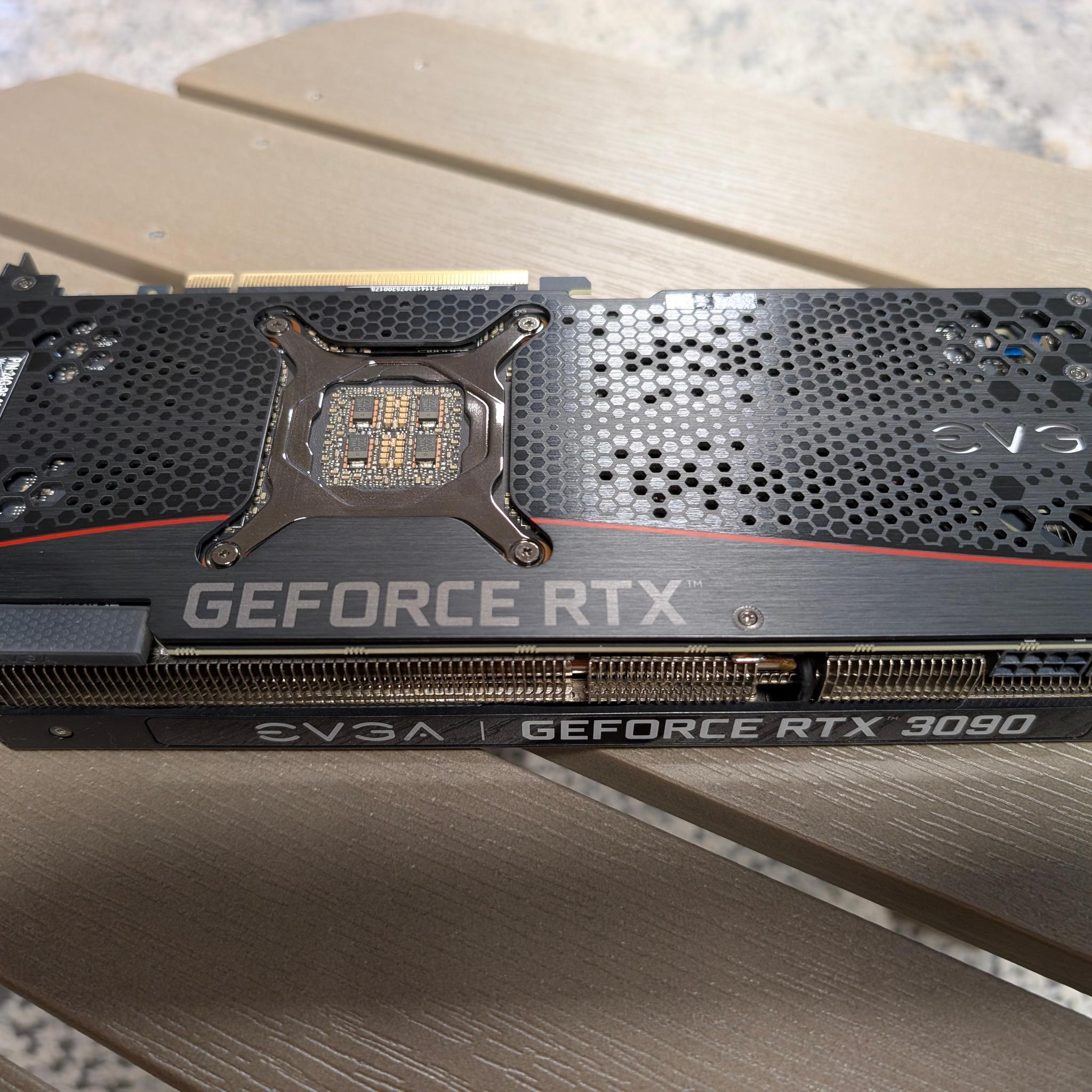 EVGA GeForce RTX 3090 XC3 ULTRA GAMING